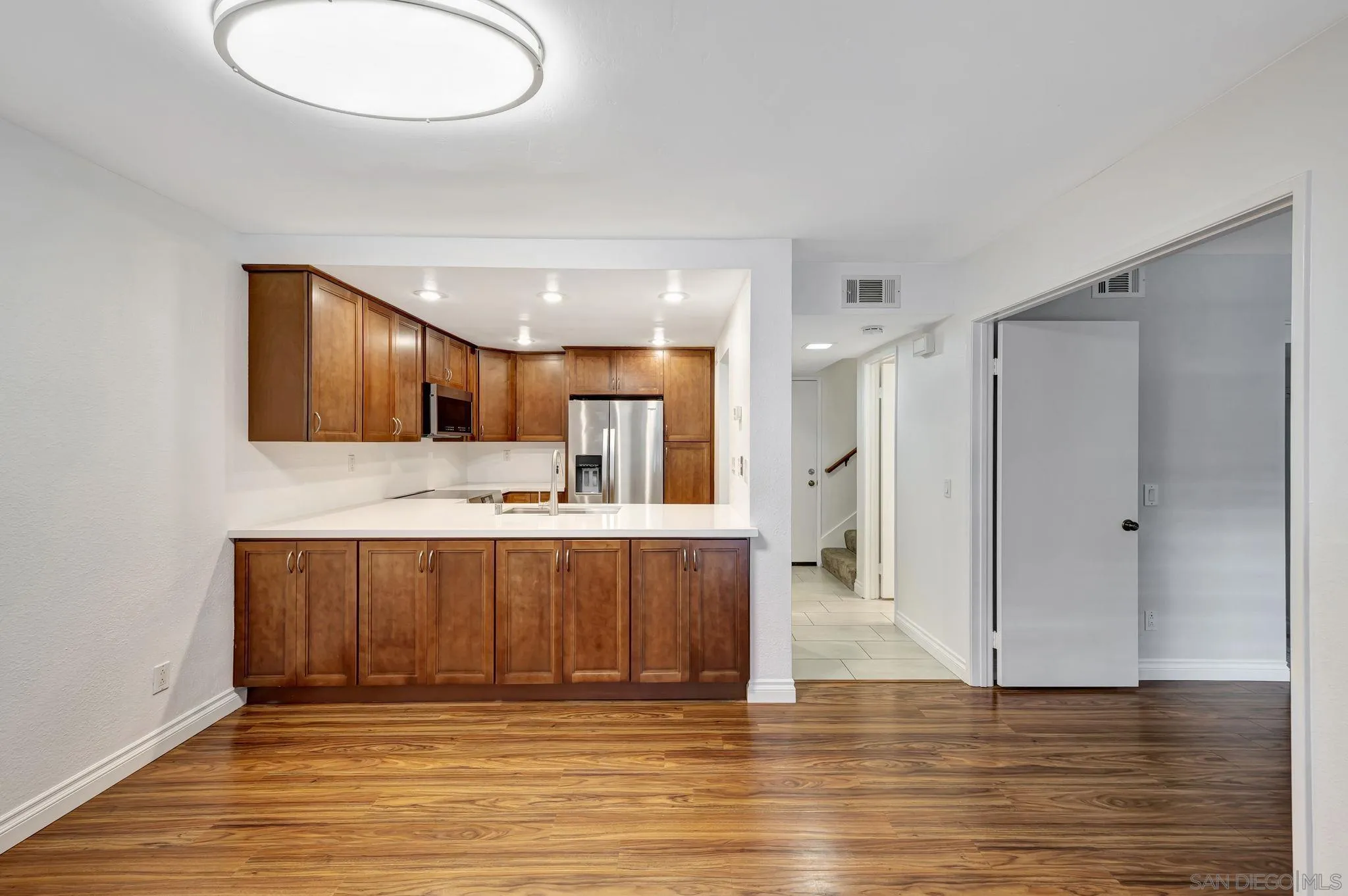 Photo #8: 250034012 Listing: Photo #8