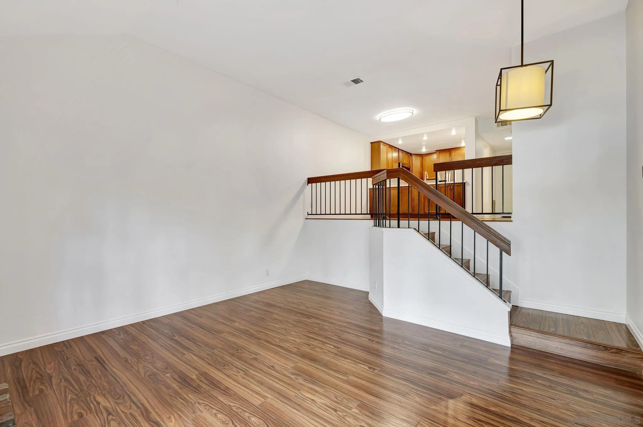 Photo #11: 250034012 Listing: Photo #11