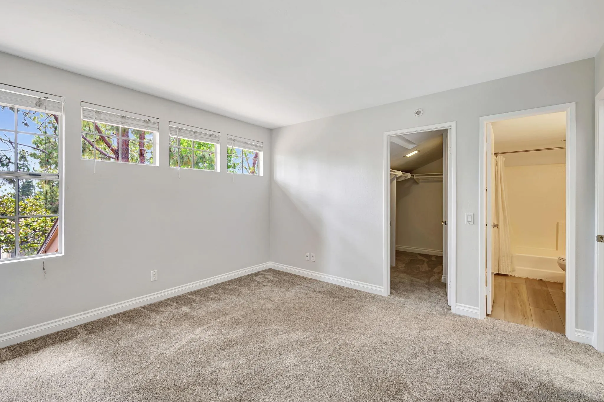 Photo #15: 250034012 Listing: Photo #15