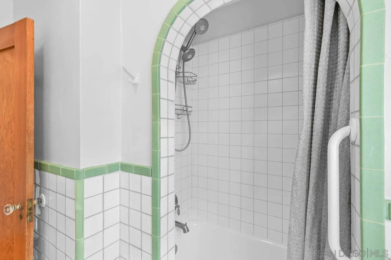https://cdn.realtyfeed.com/cdn/127/250034028/0d2c74b068907a7d08d940a6c68c93d6.webp