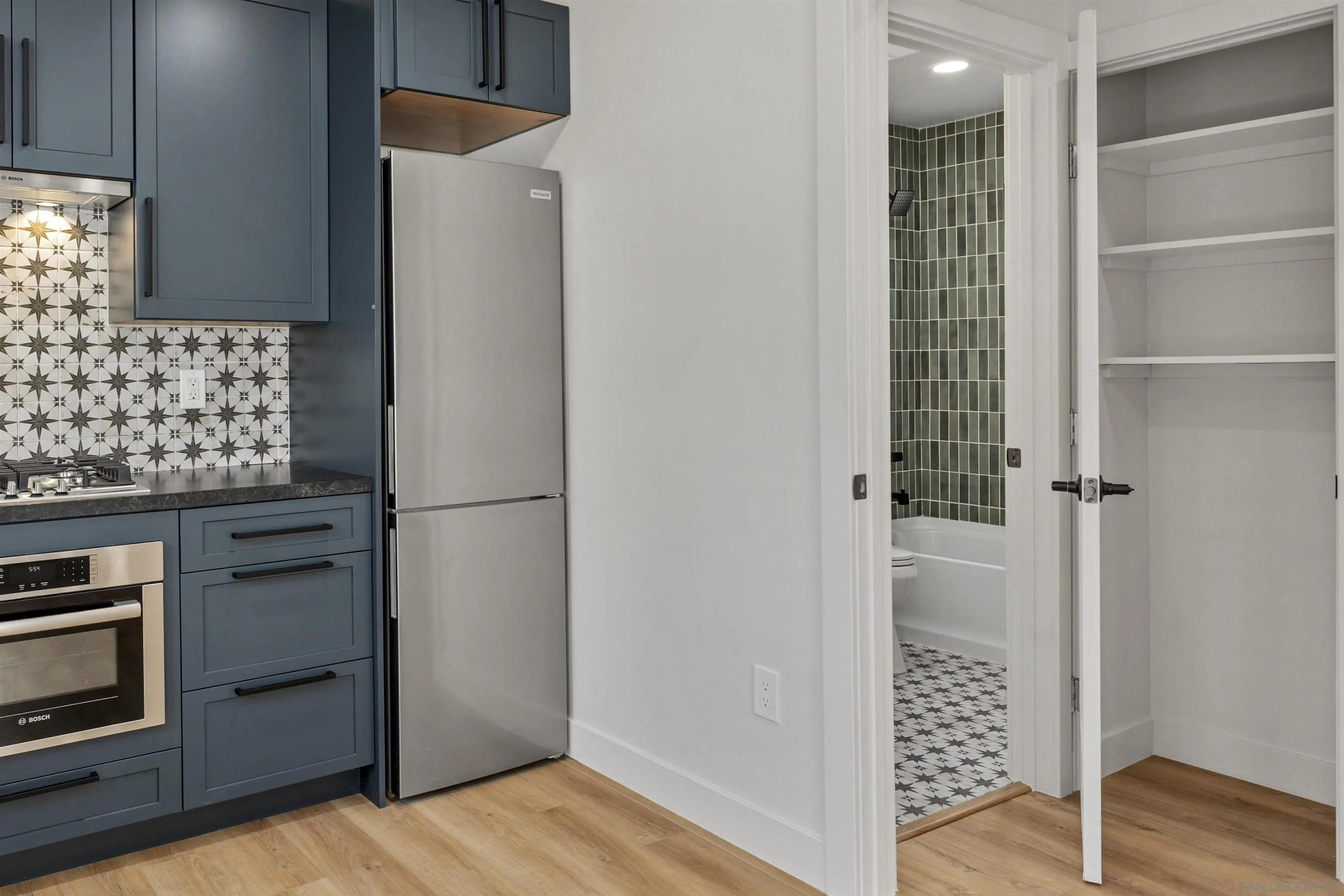 https://cdn.realtyfeed.com/cdn/127/250034028/ead66dad7e08d86334ee76f77ef8c7ad.webp