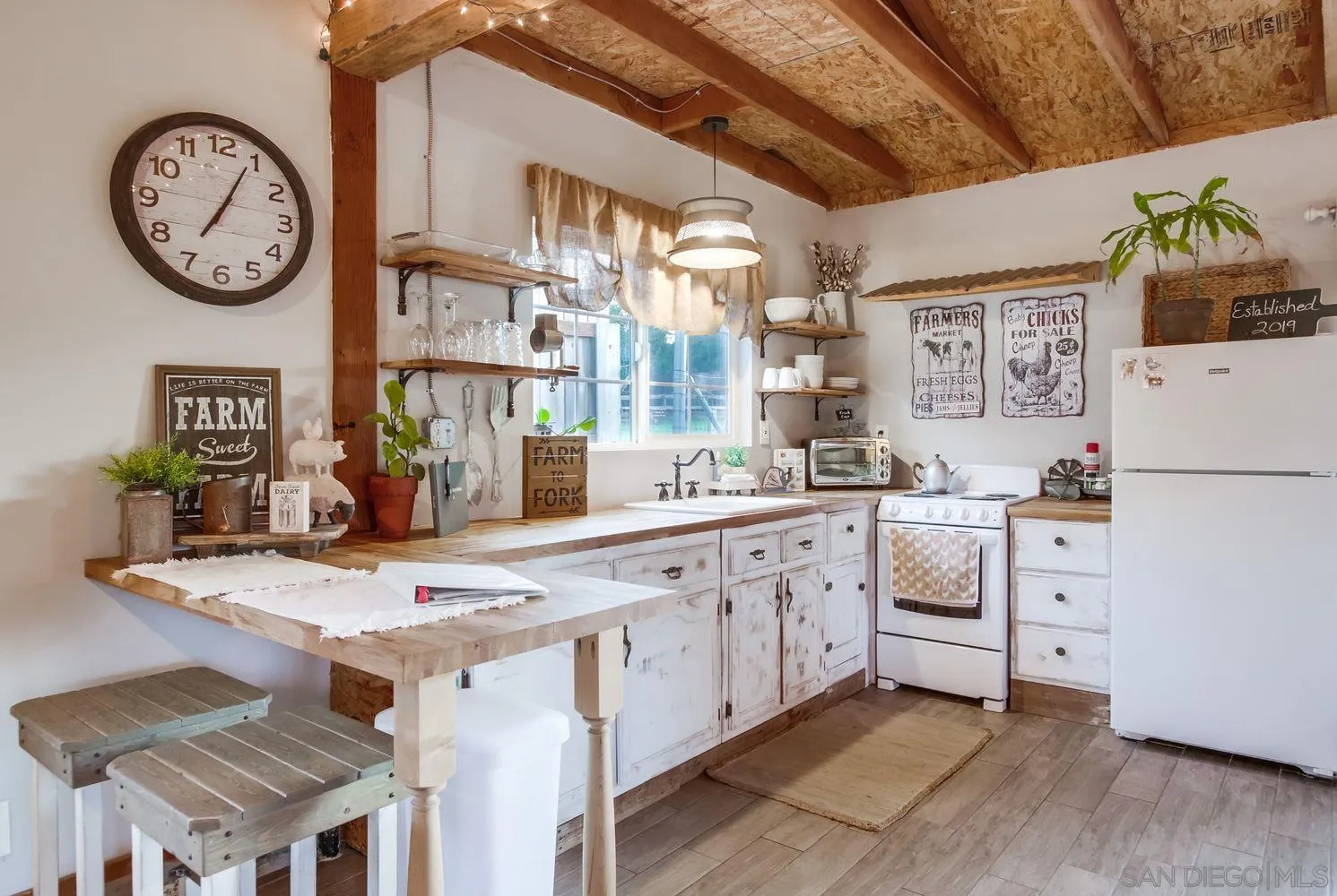 https://cdn.realtyfeed.com/cdn/127/250034031/e4a2603f606a21382d51e9d5a4c20a4d.webp