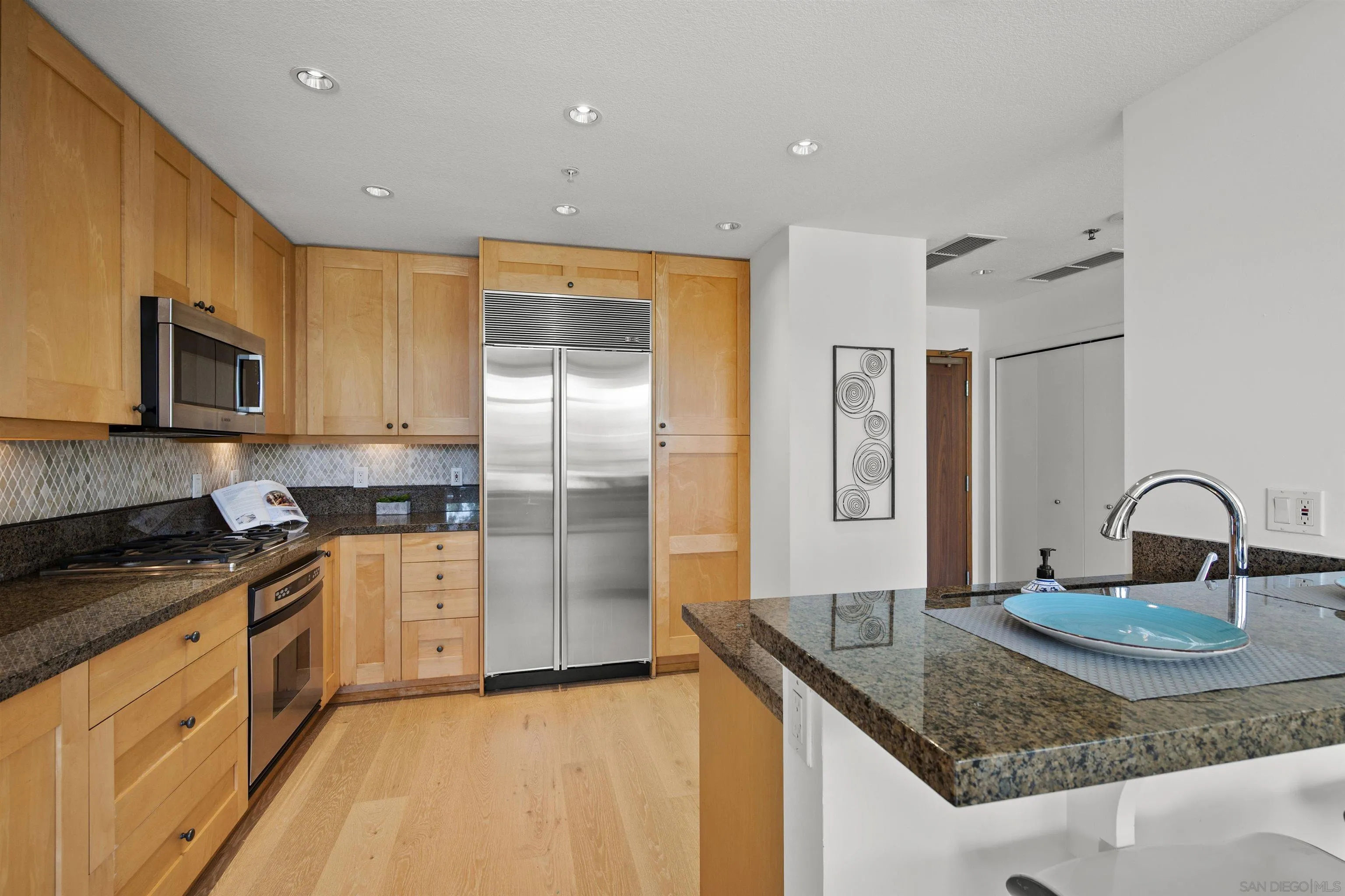 Photo #12: 250034040 Listing: Photo #12