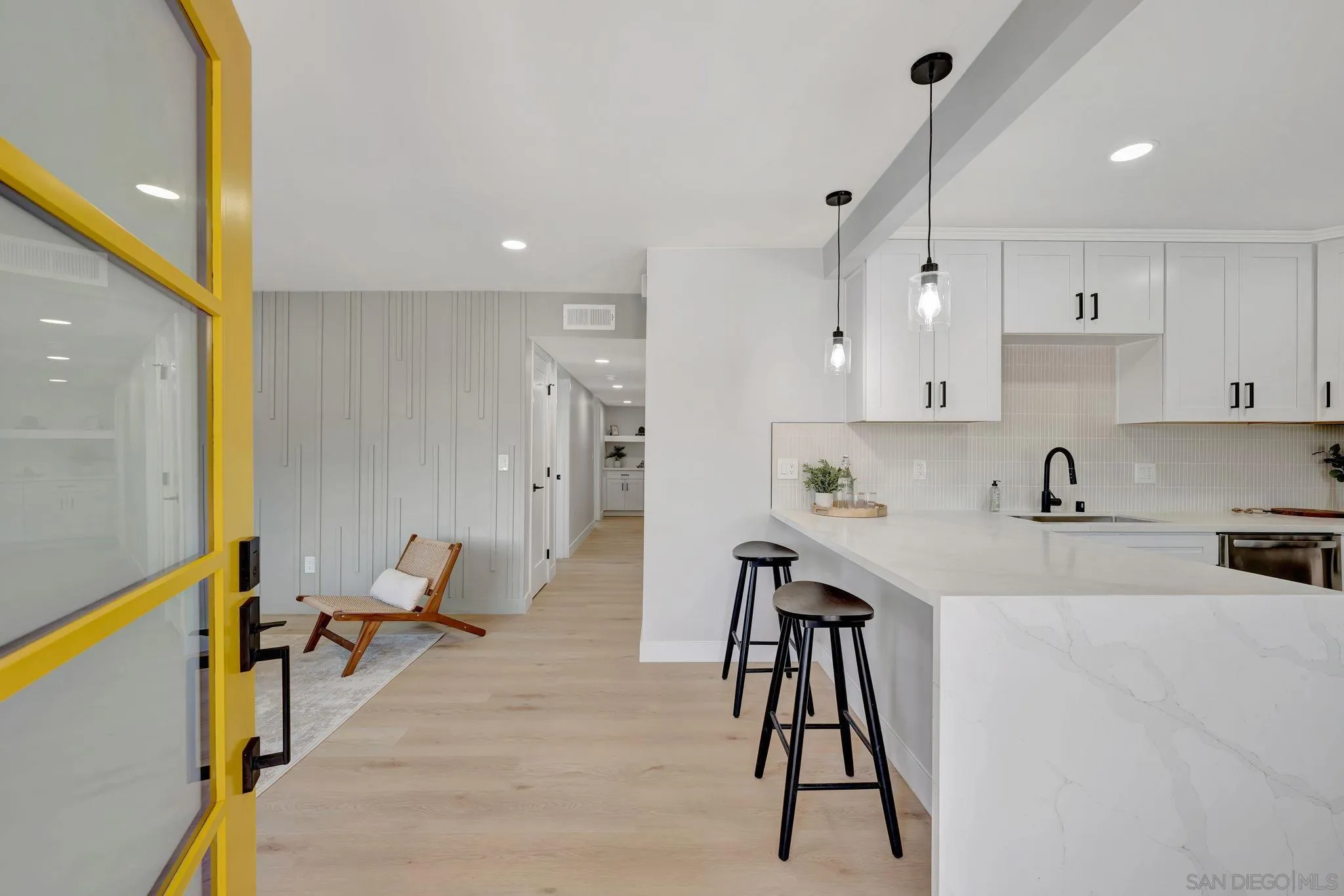 https://cdn.realtyfeed.com/cdn/127/250034071/08178ec2a75ff323f08608bb2a13ee71.webp