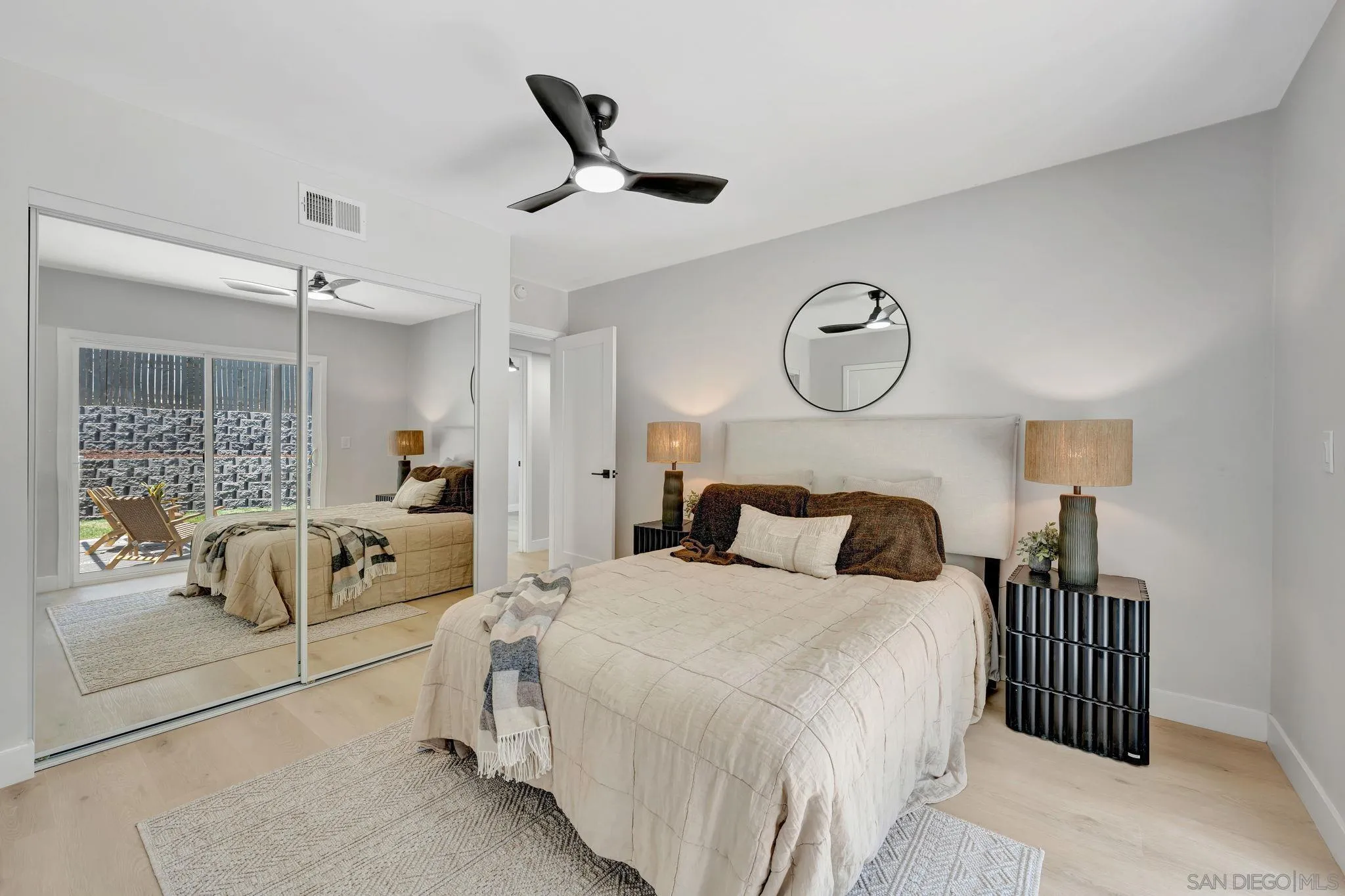https://cdn.realtyfeed.com/cdn/127/250034071/f38e65505552e2594e9bb57de7d59879.webp