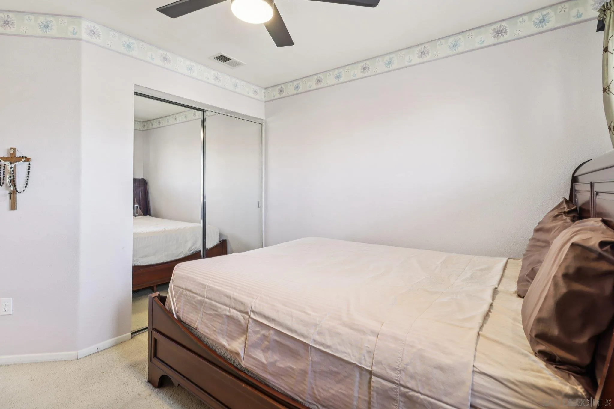 https://cdn.realtyfeed.com/cdn/127/250034074/3b965a2ba032ca4cdf3b31a3e677b6f6.webp
