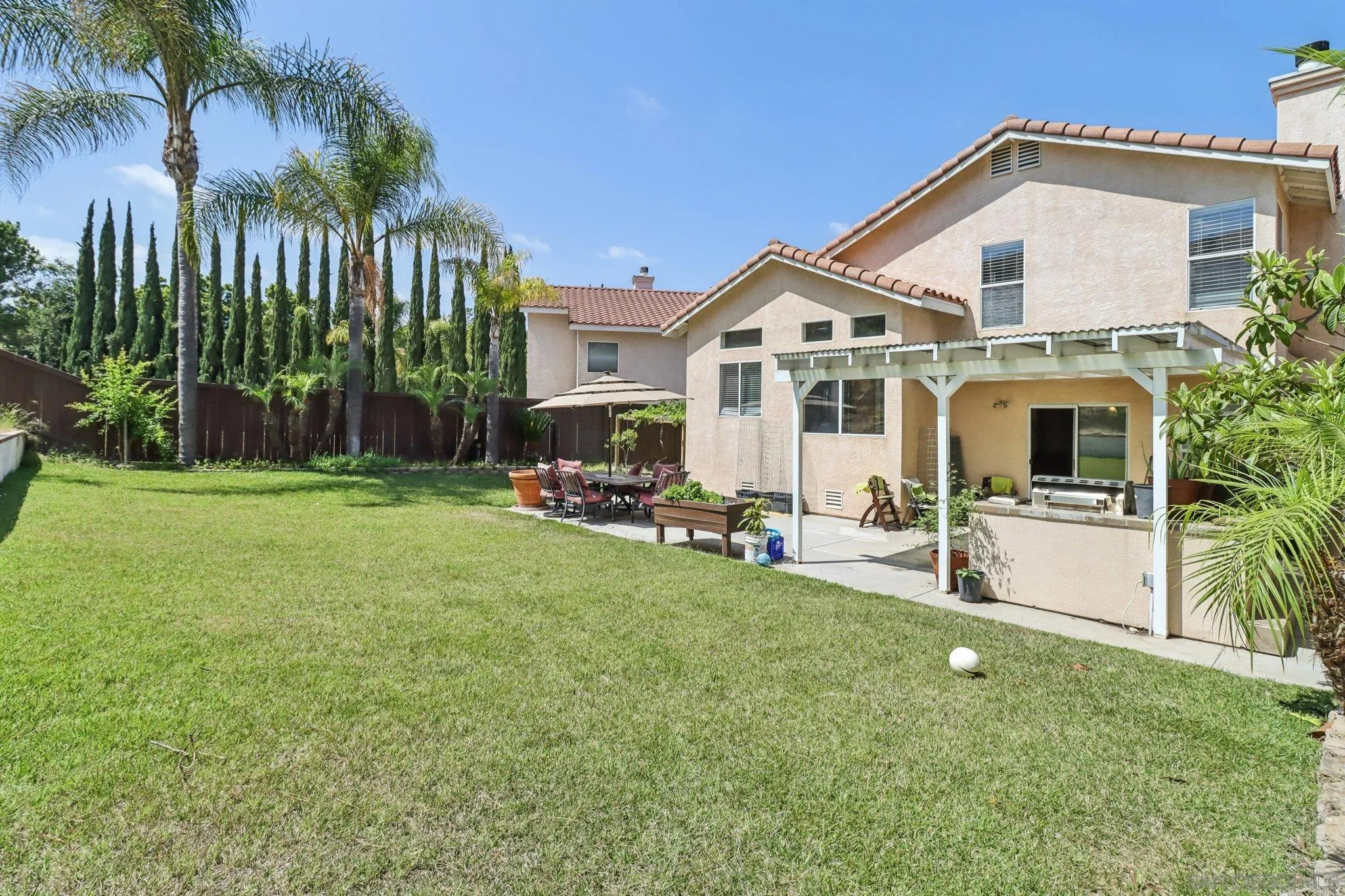 https://cdn.realtyfeed.com/cdn/127/250034074/c1a0fa7c4f0bb0a4ce7ab3f03a5bb330.webp