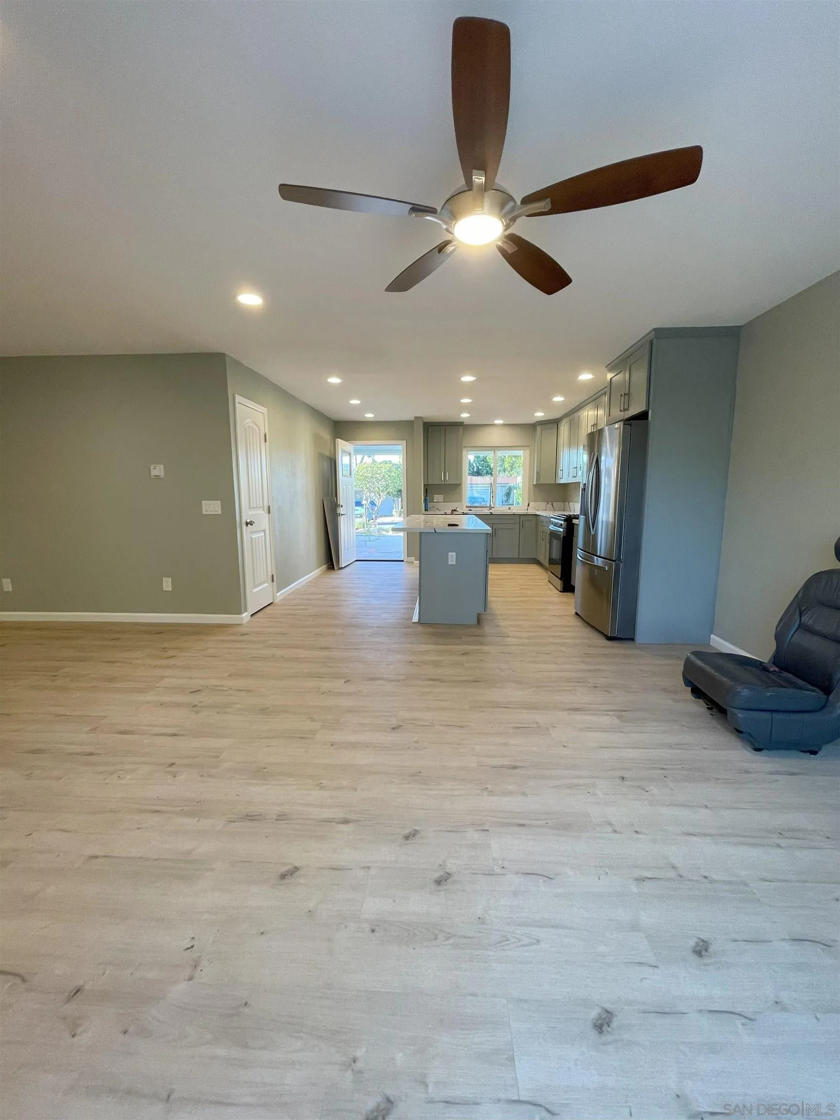 https://cdn.realtyfeed.com/cdn/127/250034082/3b204511a37fb4c09d3232b7d6c8a59a.webp