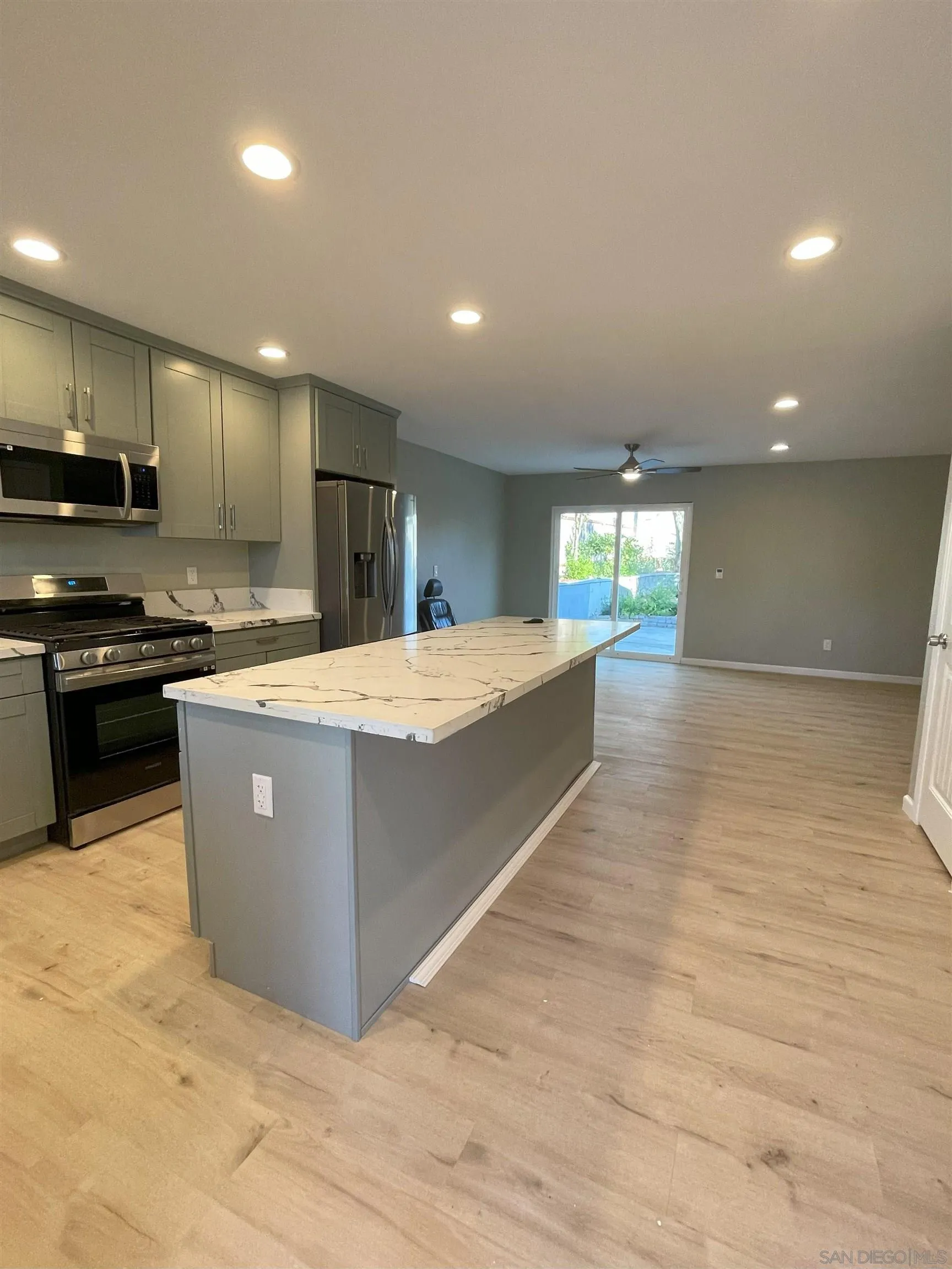 https://cdn.realtyfeed.com/cdn/127/250034082/a2c808650ba4f7c0a87ad6cb1952cf9a.webp