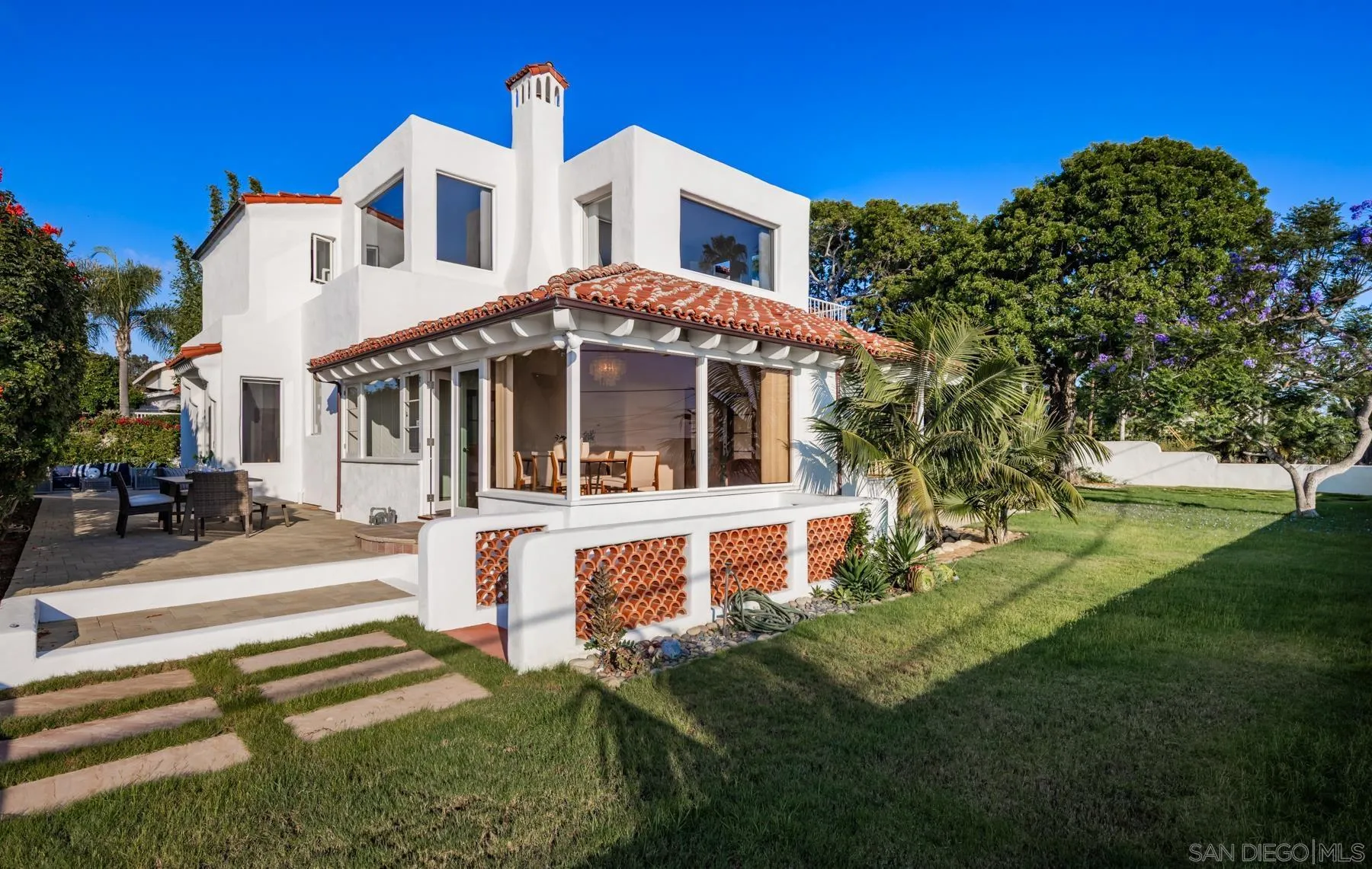 https://cdn.realtyfeed.com/cdn/127/250034086/ed50e0e7d8d32c4324c17de78703d2b2.webp