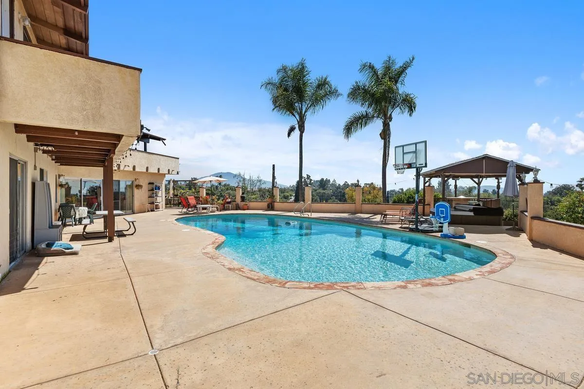 https://cdn.realtyfeed.com/cdn/127/250034087/313b9e573a5b125fad3e6b8ad410fe4d.webp