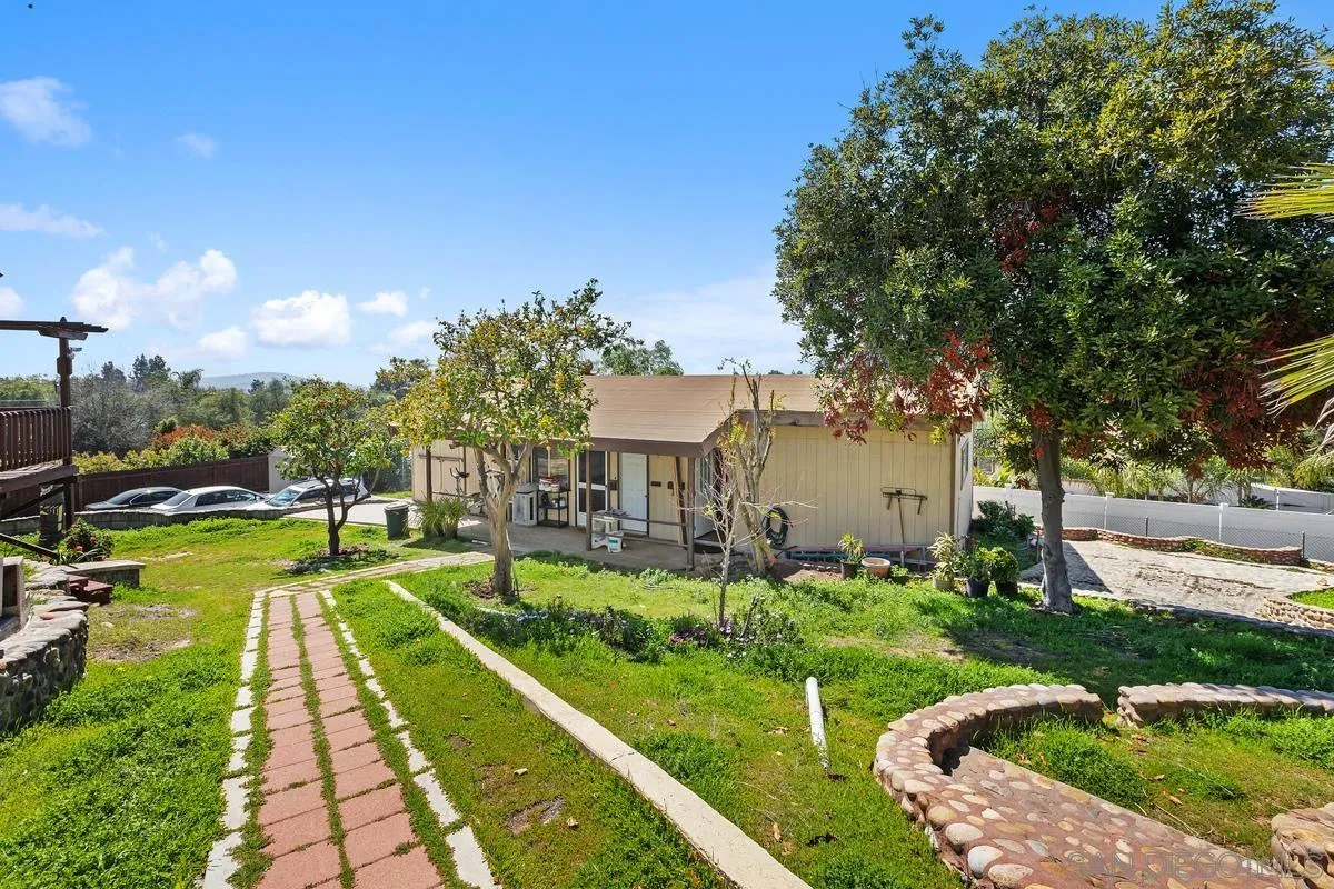 https://cdn.realtyfeed.com/cdn/127/250034087/5751be185528abb6d6b264cef7a72e8b.webp