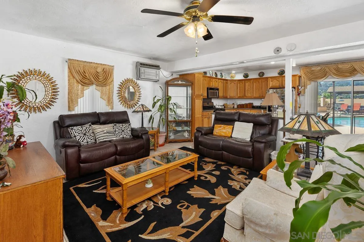 https://cdn.realtyfeed.com/cdn/127/250034087/f6eb5dafc3cbce0768b9c4e89a00a628.webp