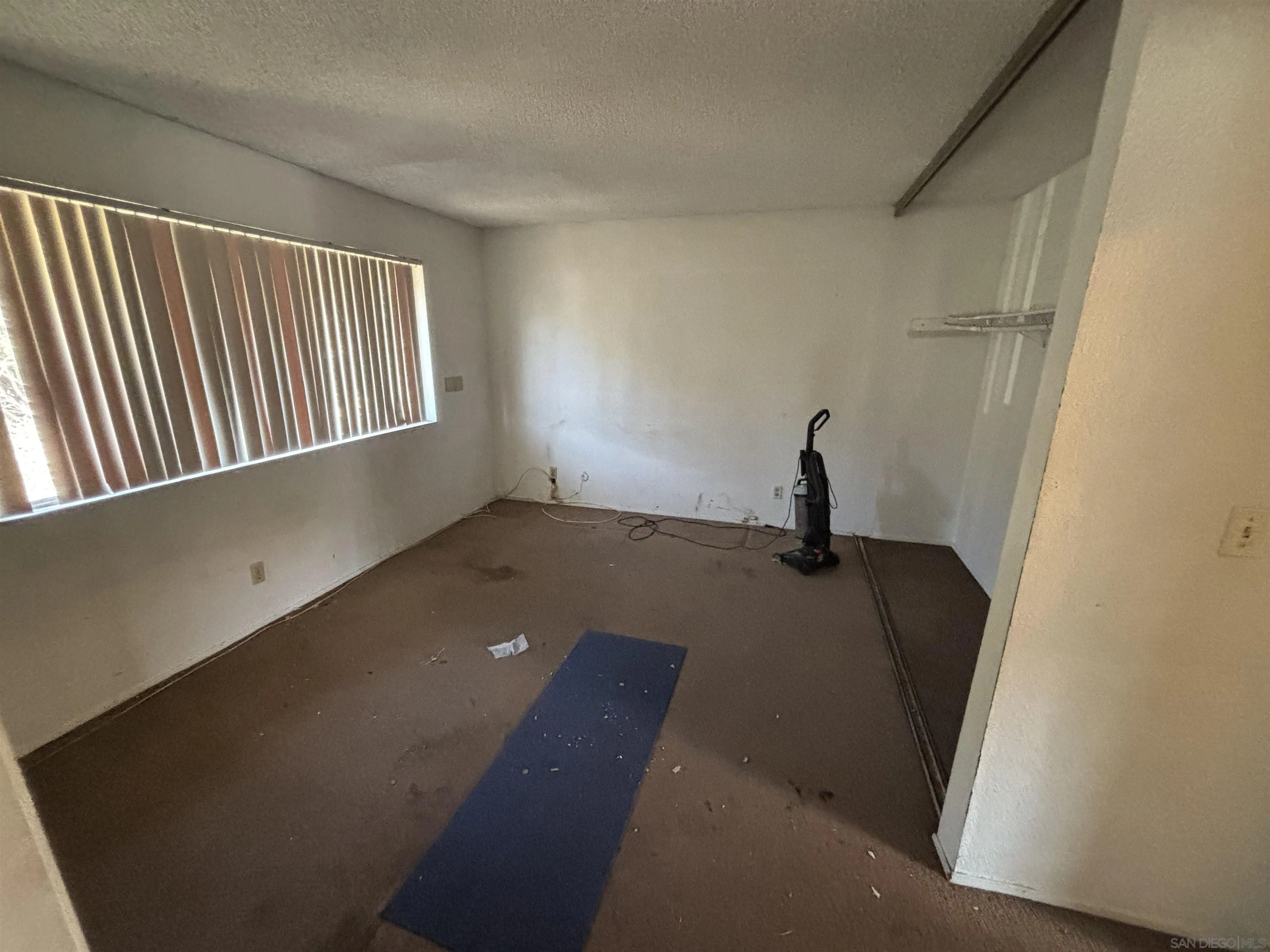https://cdn.realtyfeed.com/cdn/127/250034091/8d0e9ff232a004959f4f98e635e4e42d.webp