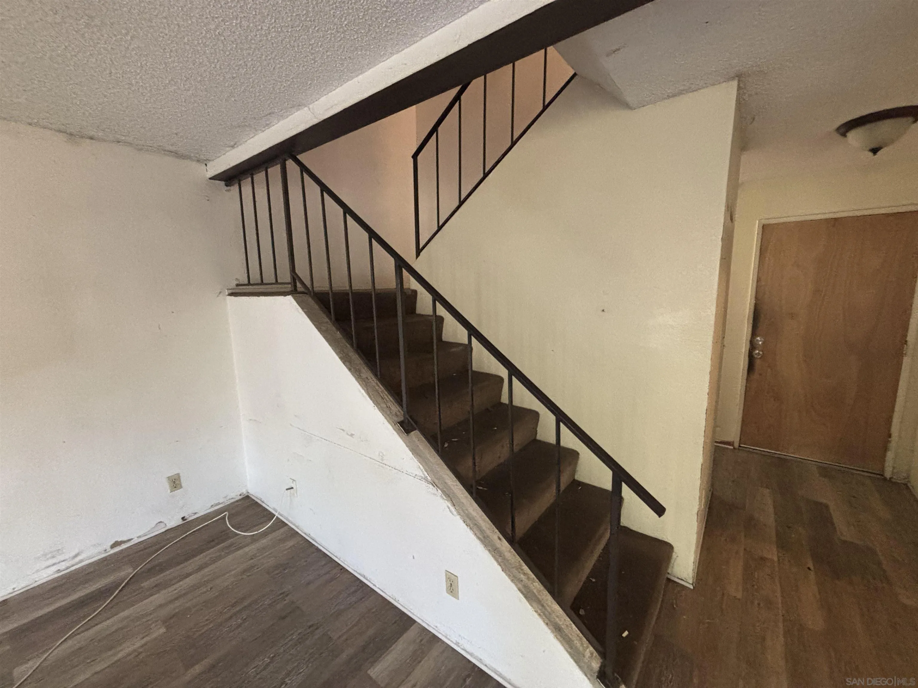 https://cdn.realtyfeed.com/cdn/127/250034091/f3ca141d1b0e8f30fbcc3496bcd282e1.webp