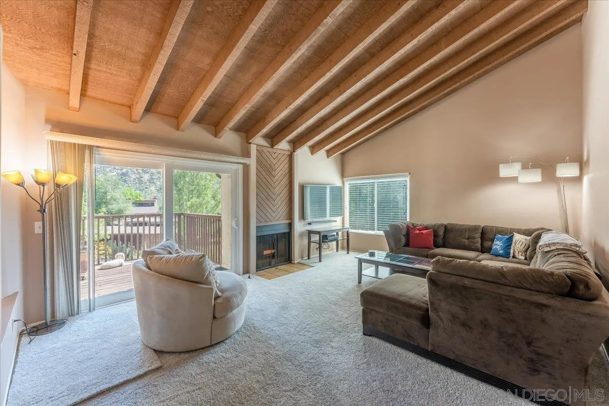 Photo #5: 250034100 Listing 