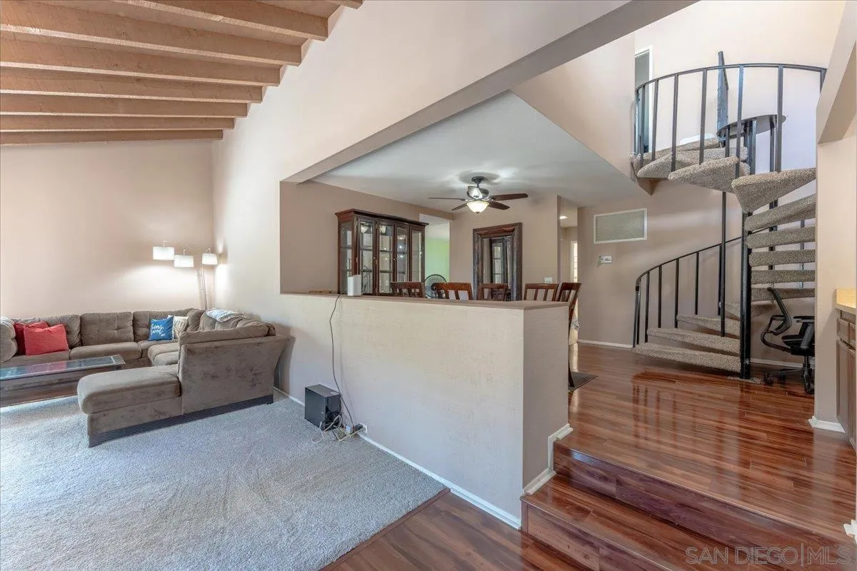 Photo #4: 250034100 Listing 