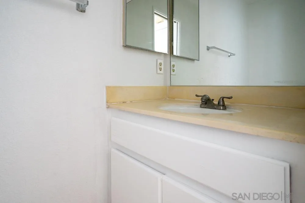 Photo #16: 250034117 Listing: Photo #16