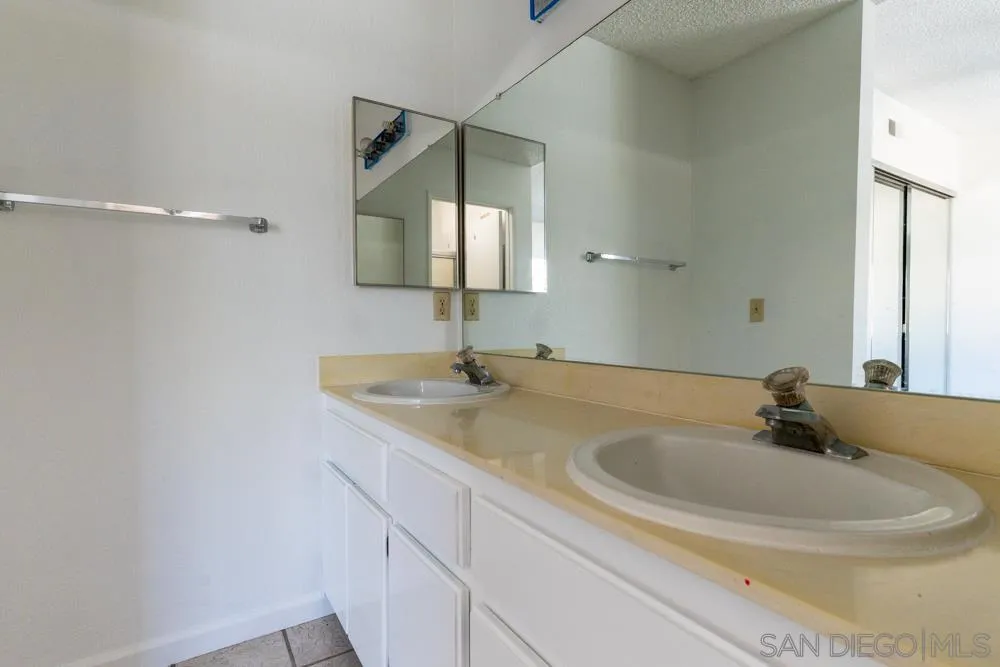 Photo #29: 250034117 Listing: Photo #29