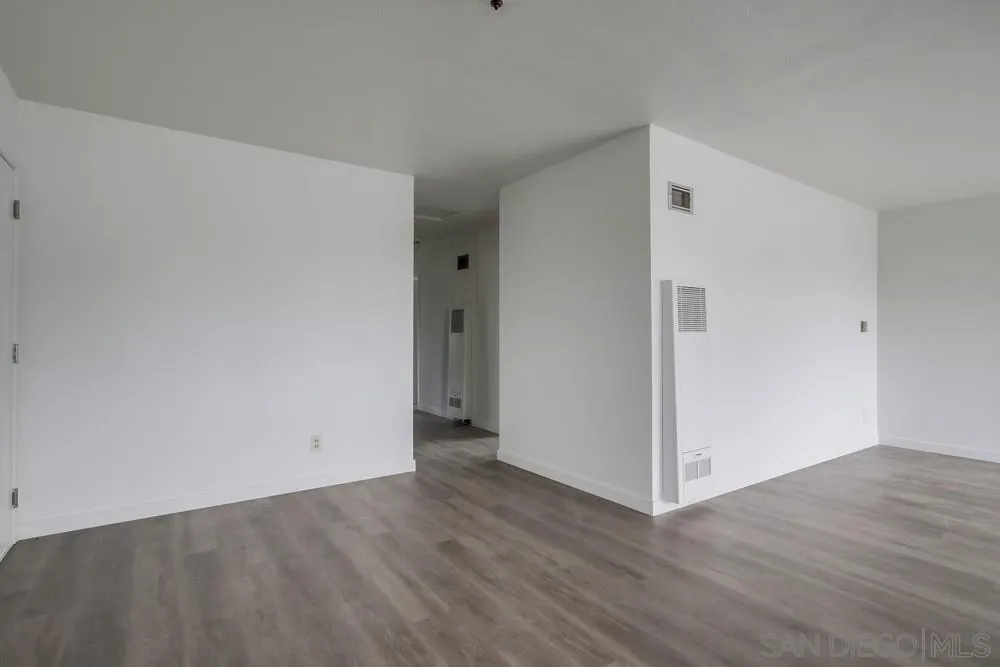 https://cdn.realtyfeed.com/cdn/127/250034119/2e95b92693d11f704c9cd02a8bb02166.webp