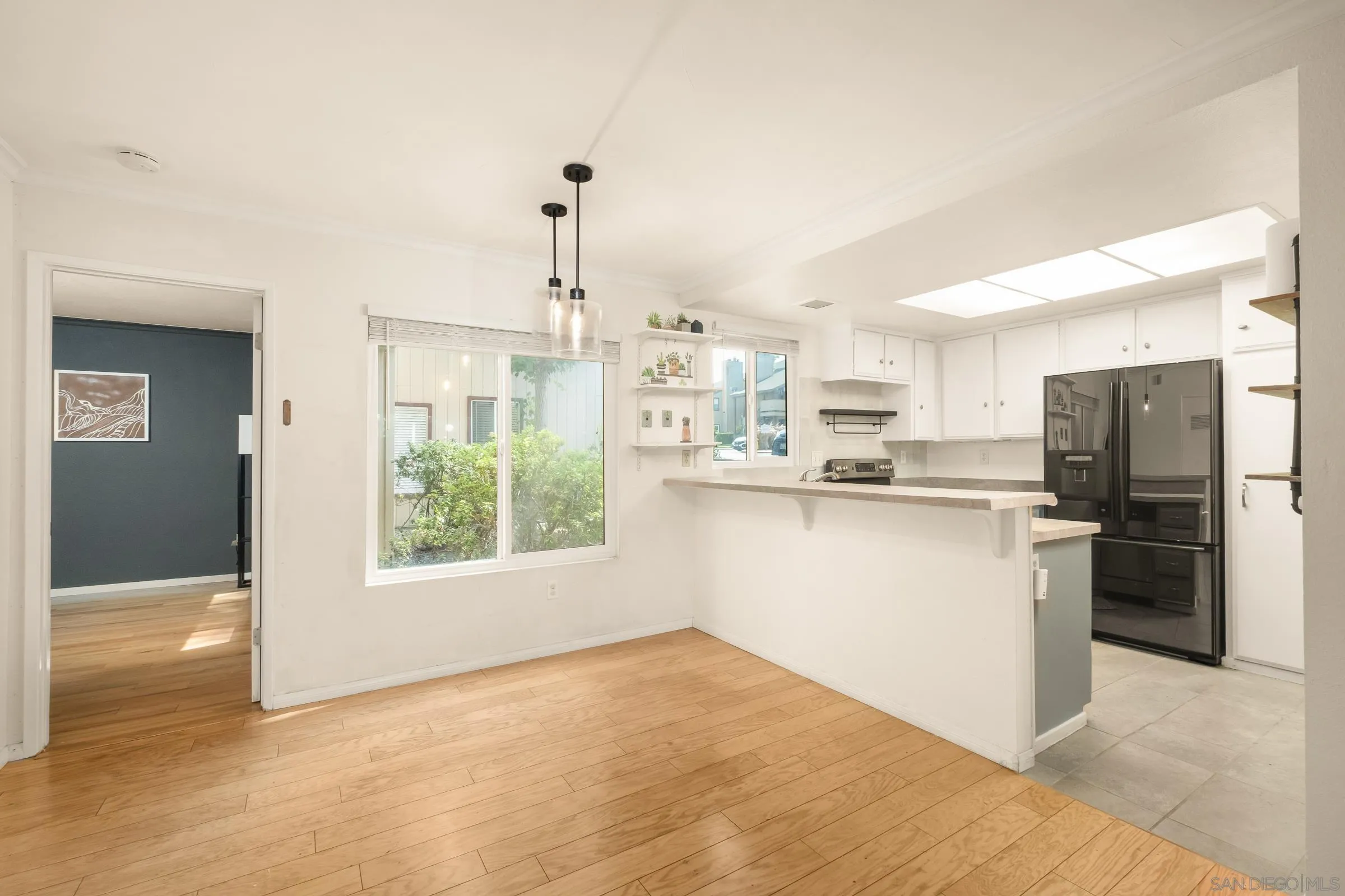 Photo #5: 250034129 Listing 