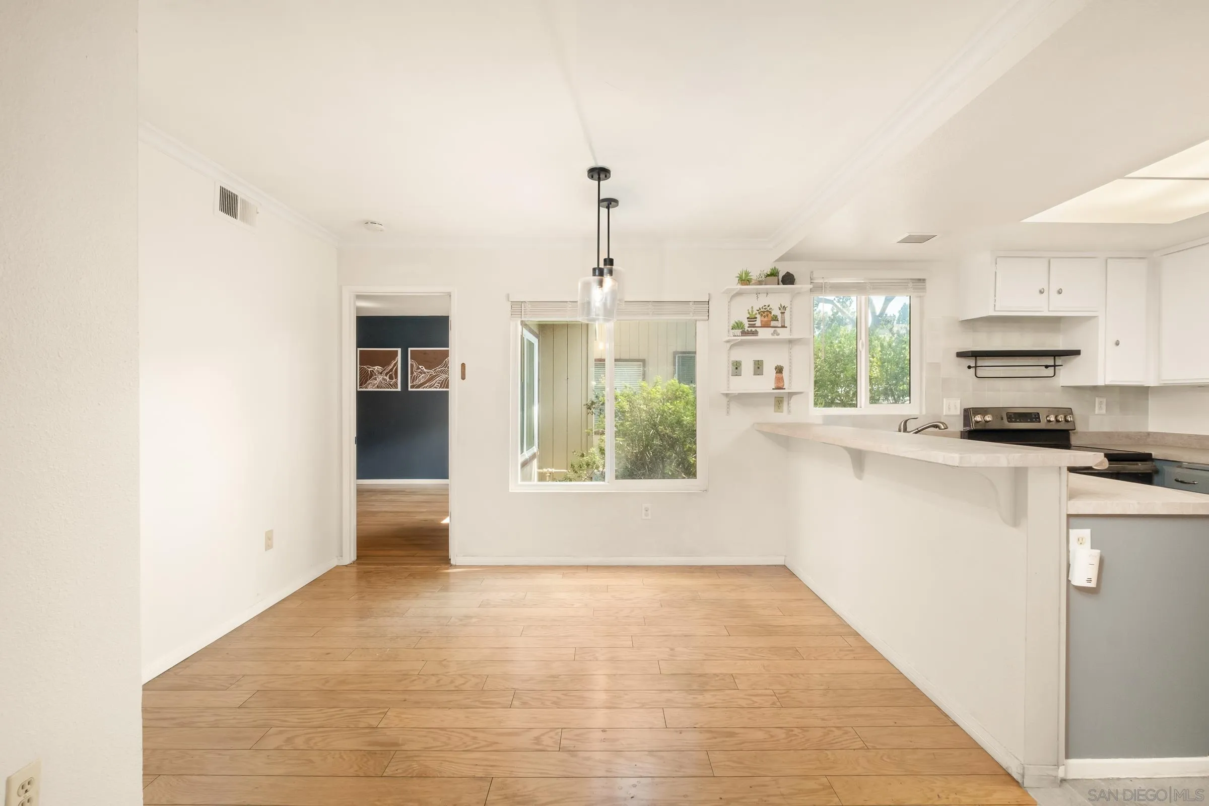 Photo #6: 250034129 Listing 