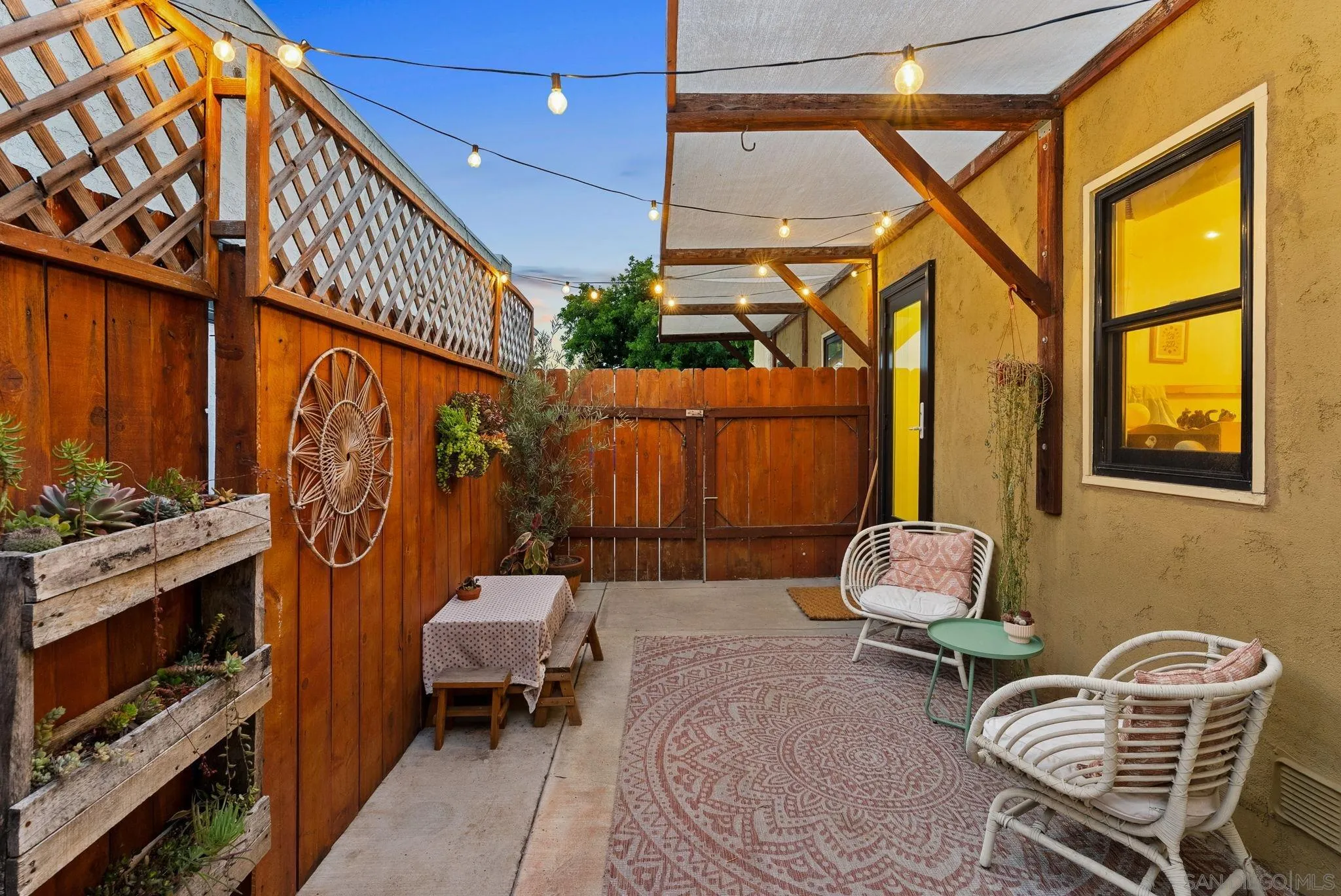 https://cdn.realtyfeed.com/cdn/127/250034145/11d5a9a7571886c24fed079321b1ca8c.webp