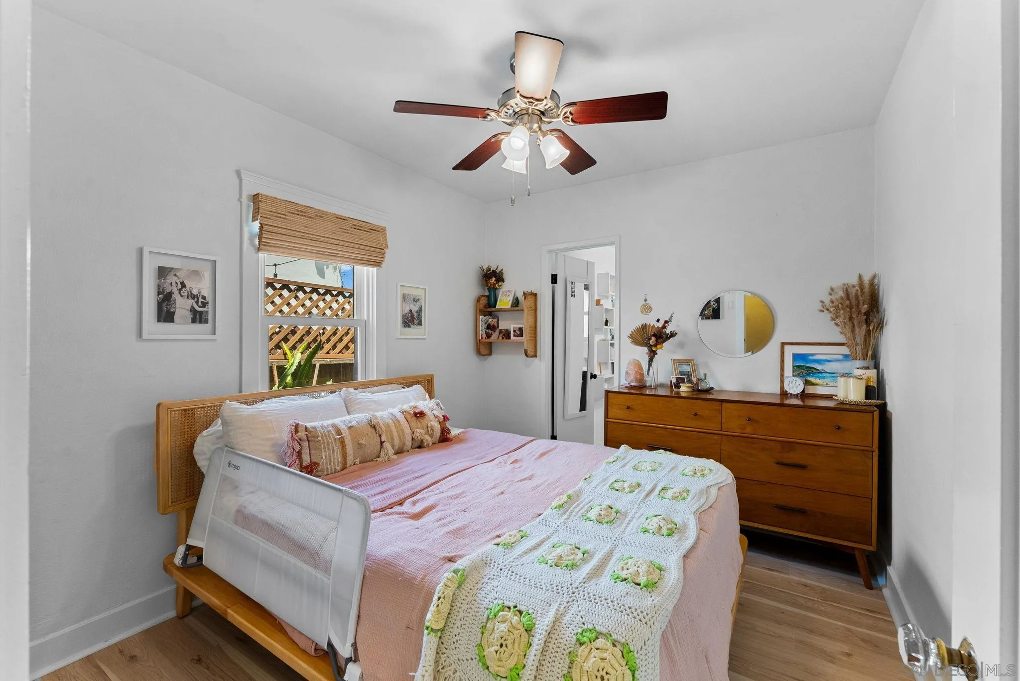 https://cdn.realtyfeed.com/cdn/127/250034145/678b2ef7335cb6cbc6c7b1d1a3a80a02.webp