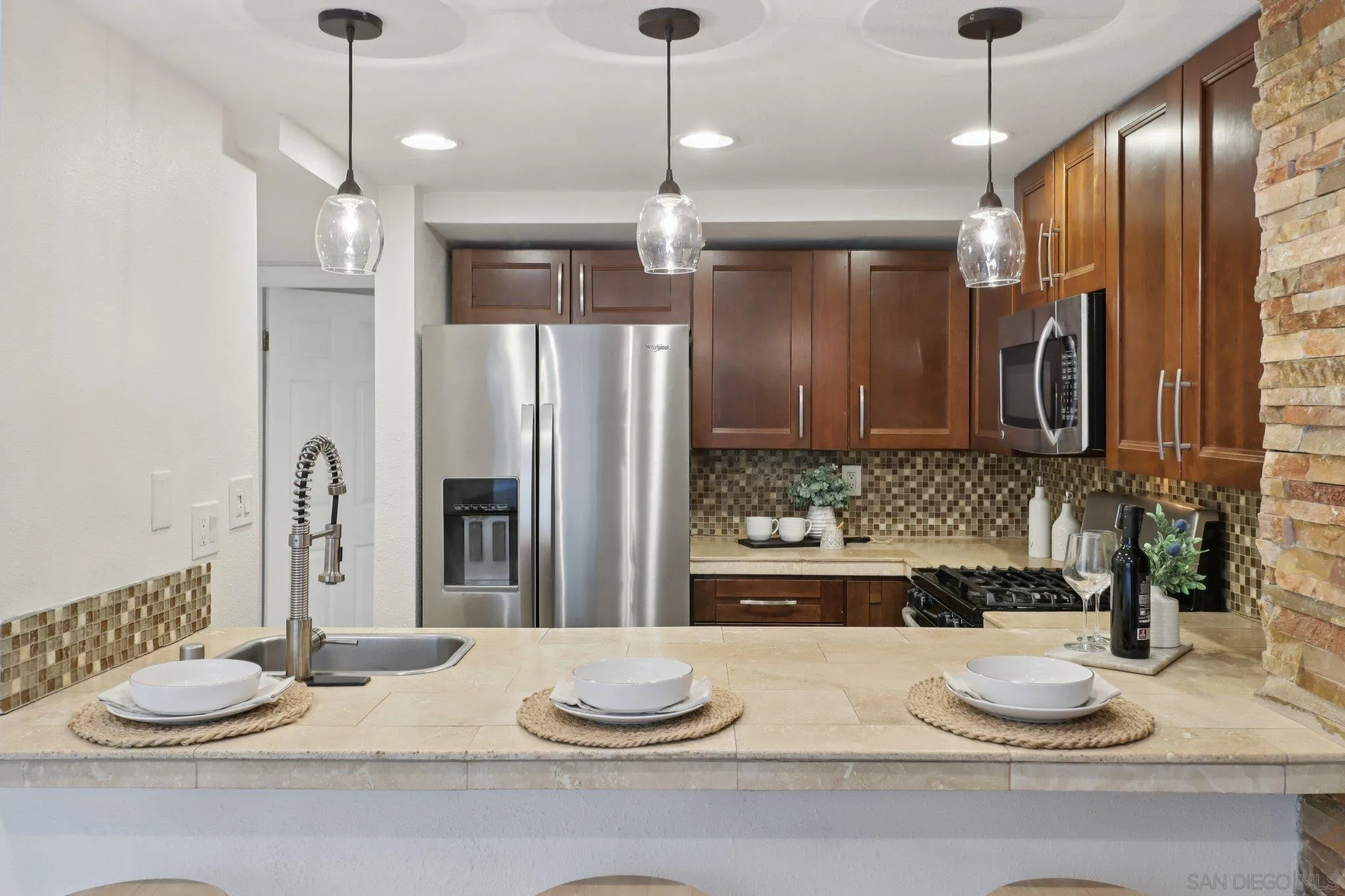 Photo #7: 250034146 Listing: Photo #7