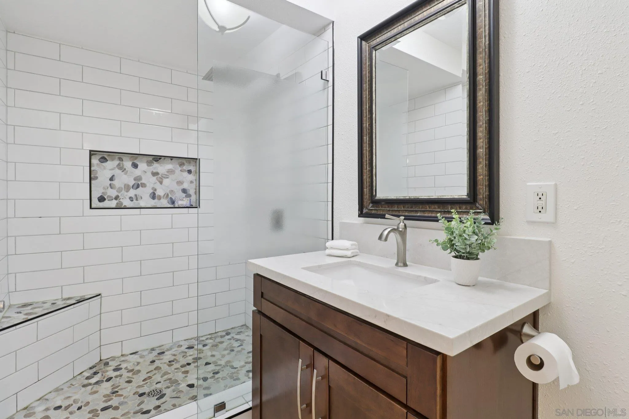 Photo #17: 250034146 Listing: Photo #17