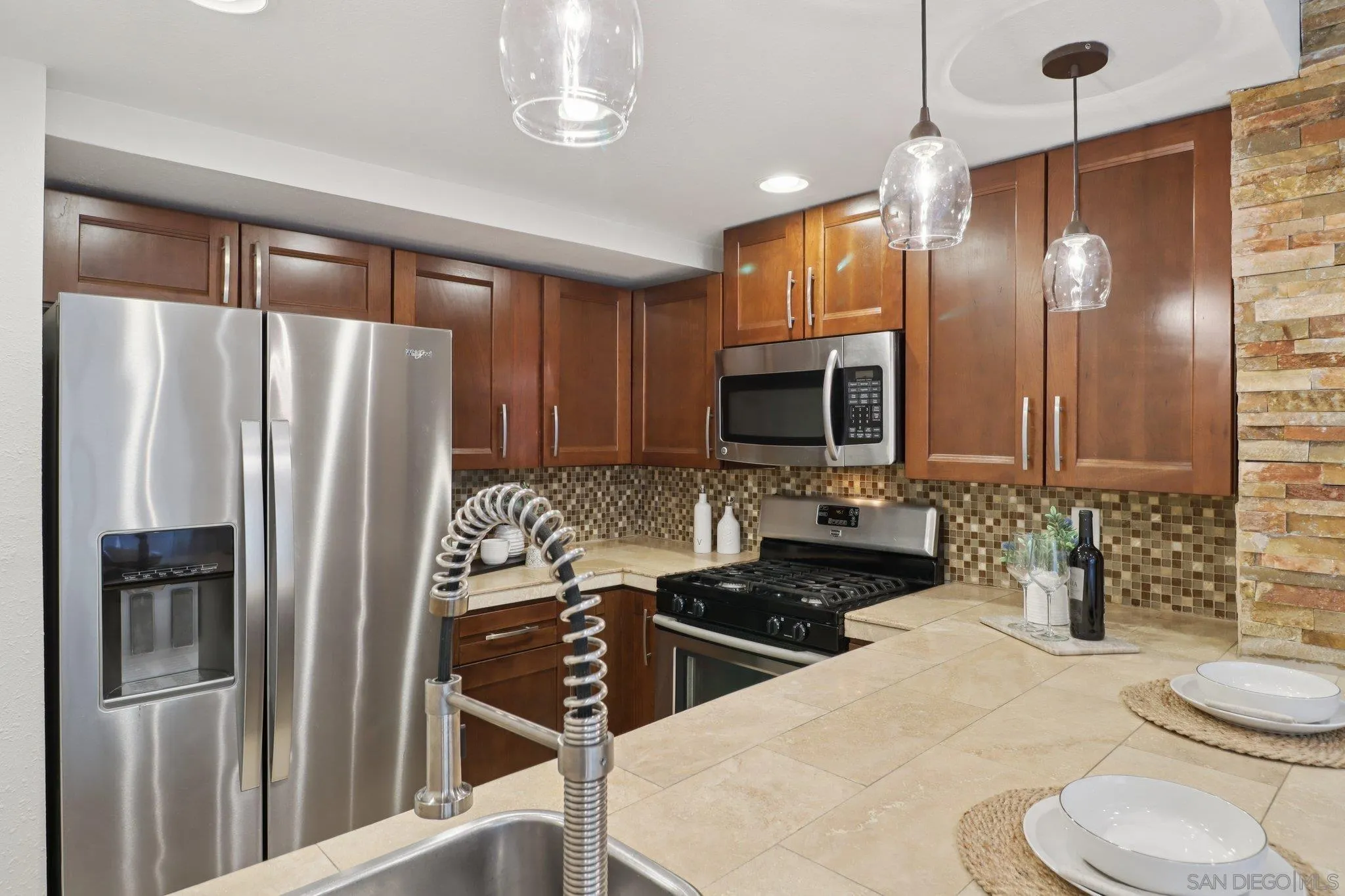 Photo #8: 250034146 Listing: Photo #8