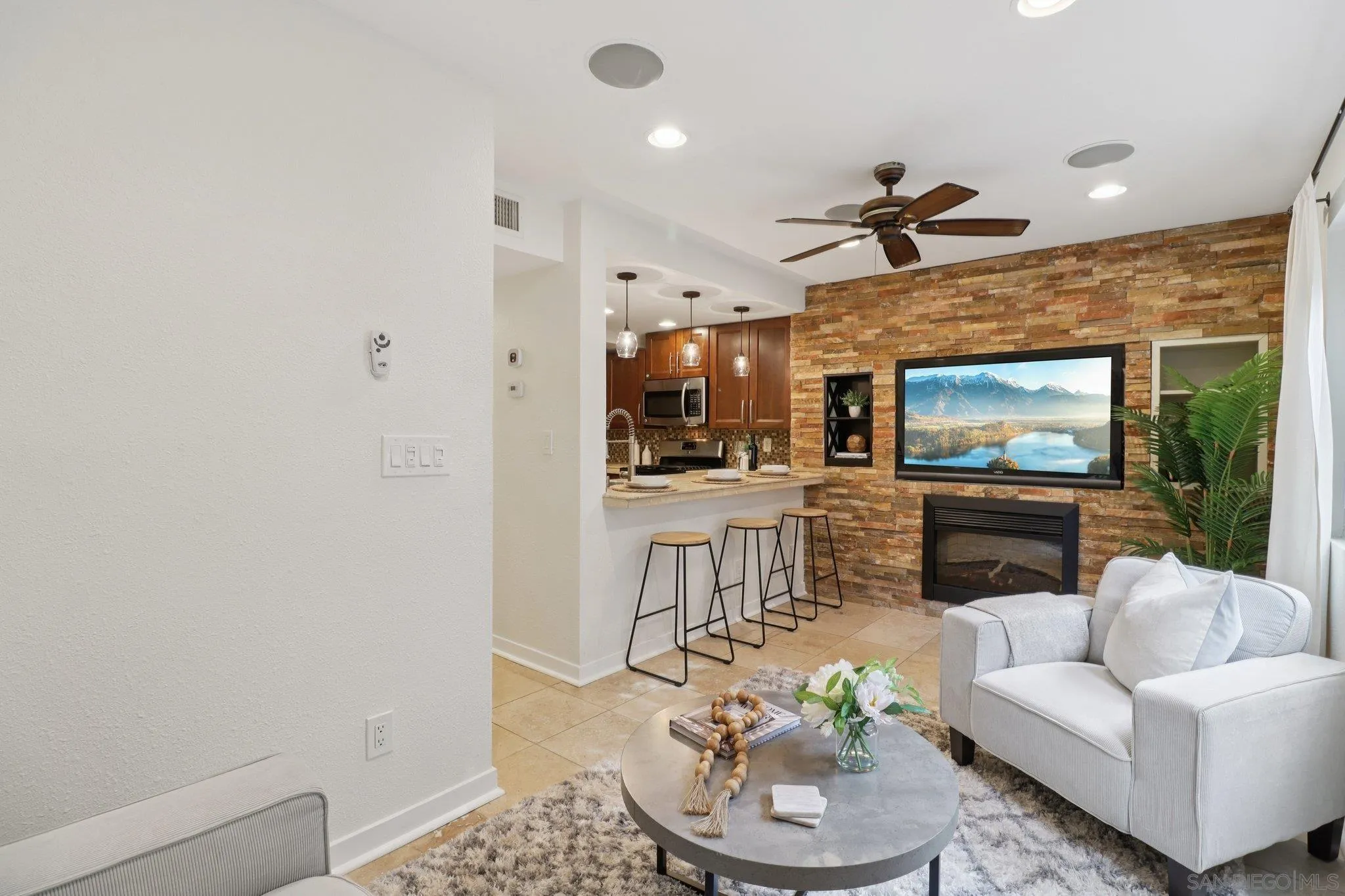 Photo #4: 250034146 Listing 