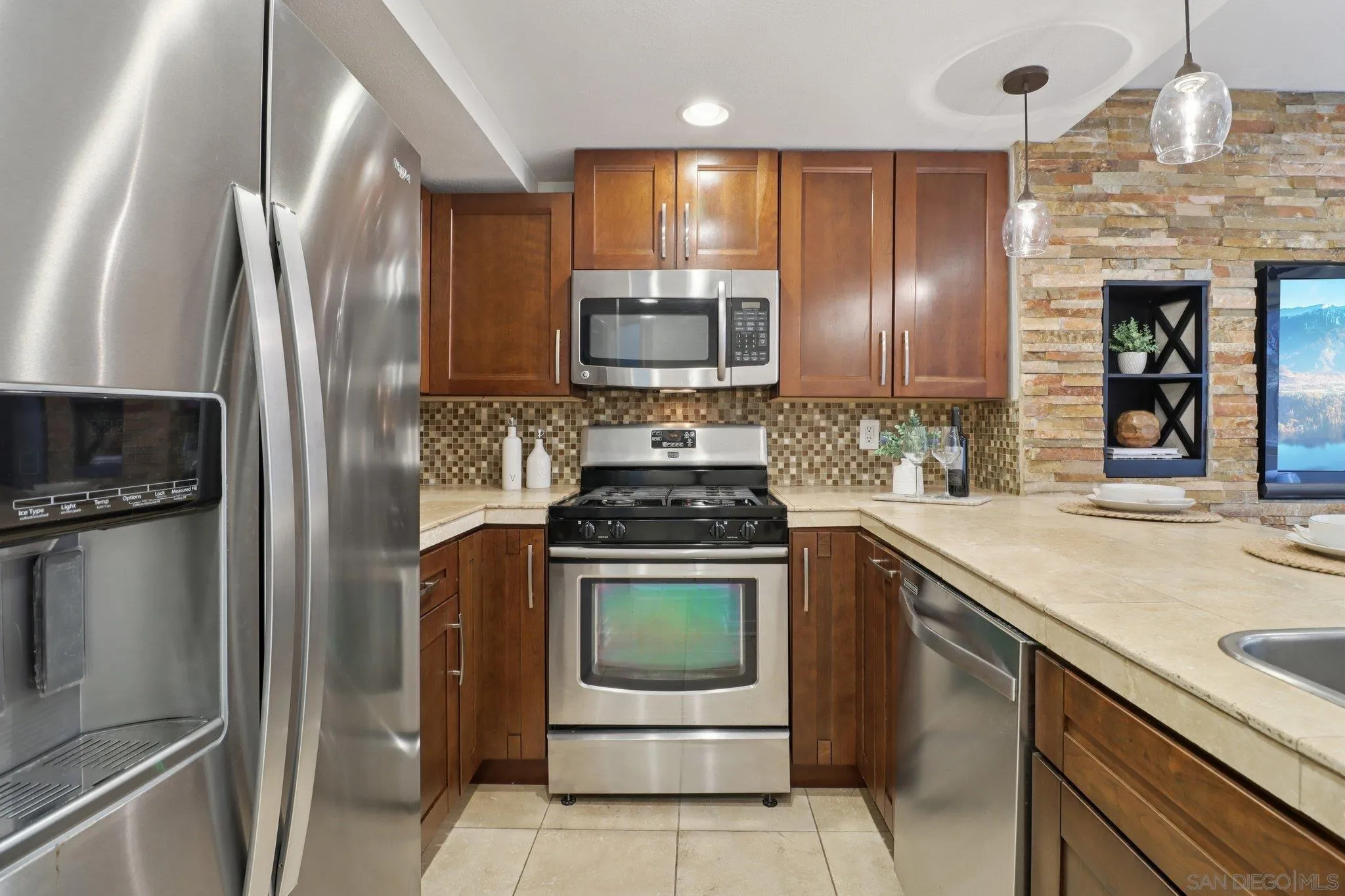 Photo #9: 250034146 Listing: Photo #9