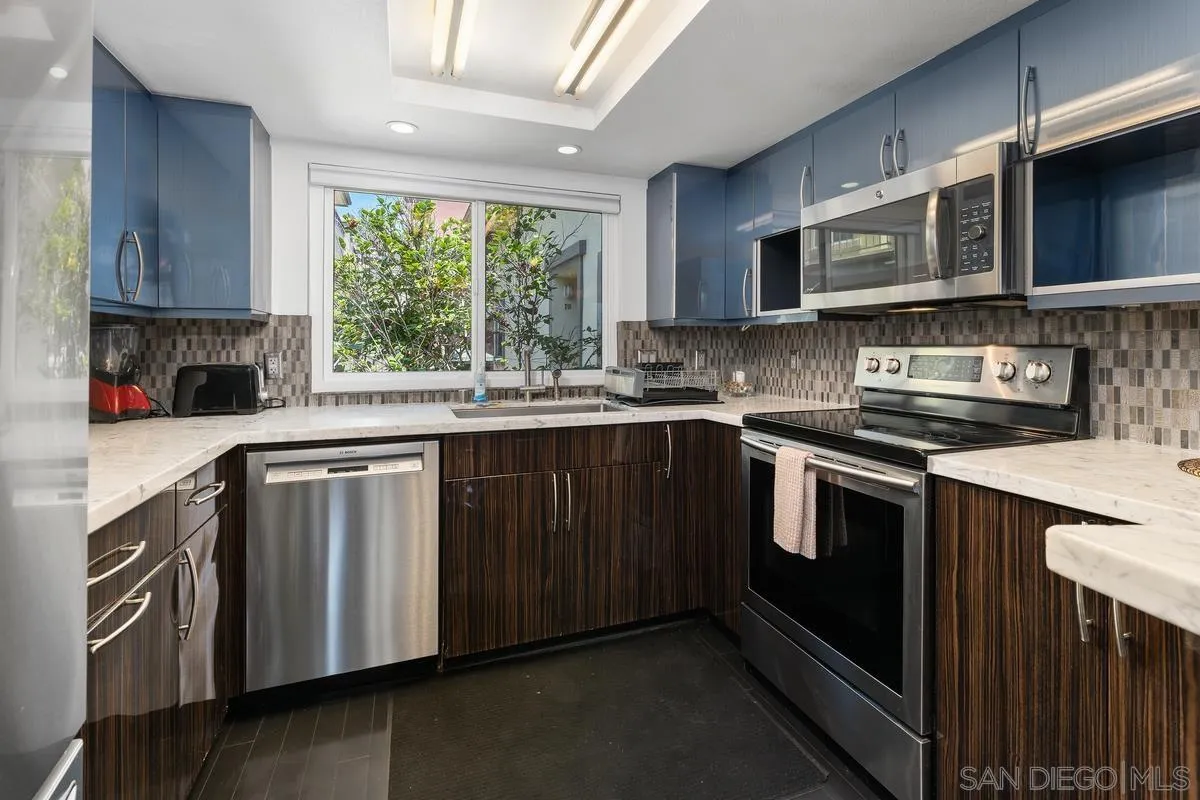 Photo #8: 250034153 Listing: Photo #8
