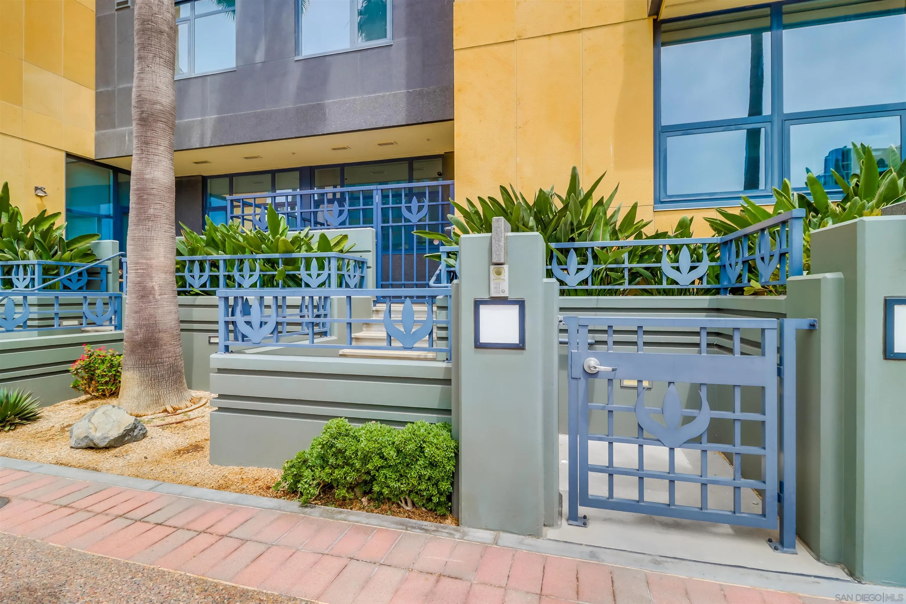 https://cdn.realtyfeed.com/cdn/127/250034157/63340f3c7b72d4ef79c75e4b2d0b3d05.webp