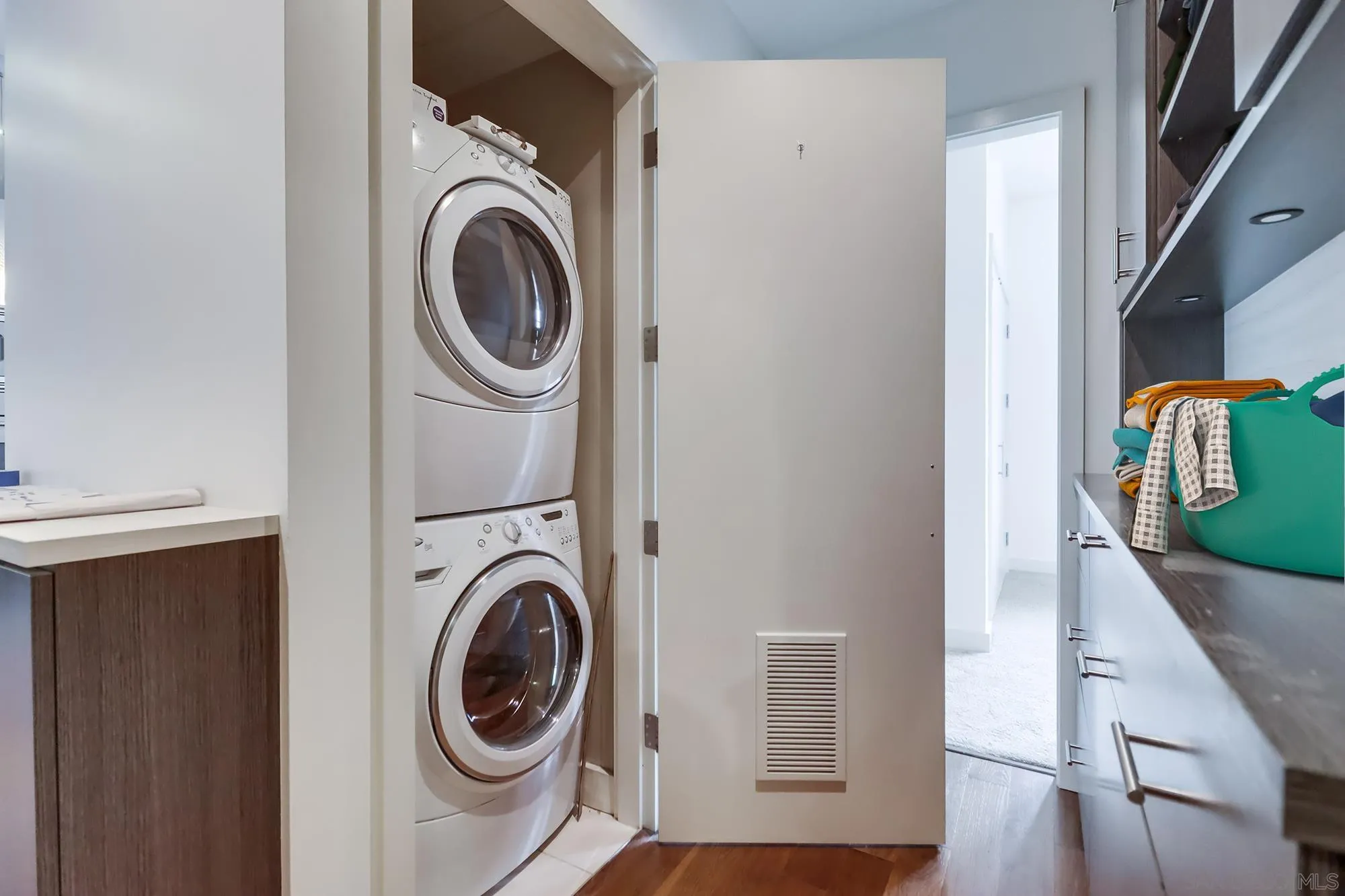 https://cdn.realtyfeed.com/cdn/127/250034157/8ed2feea38dae79e8840c8dee6104aa0.webp