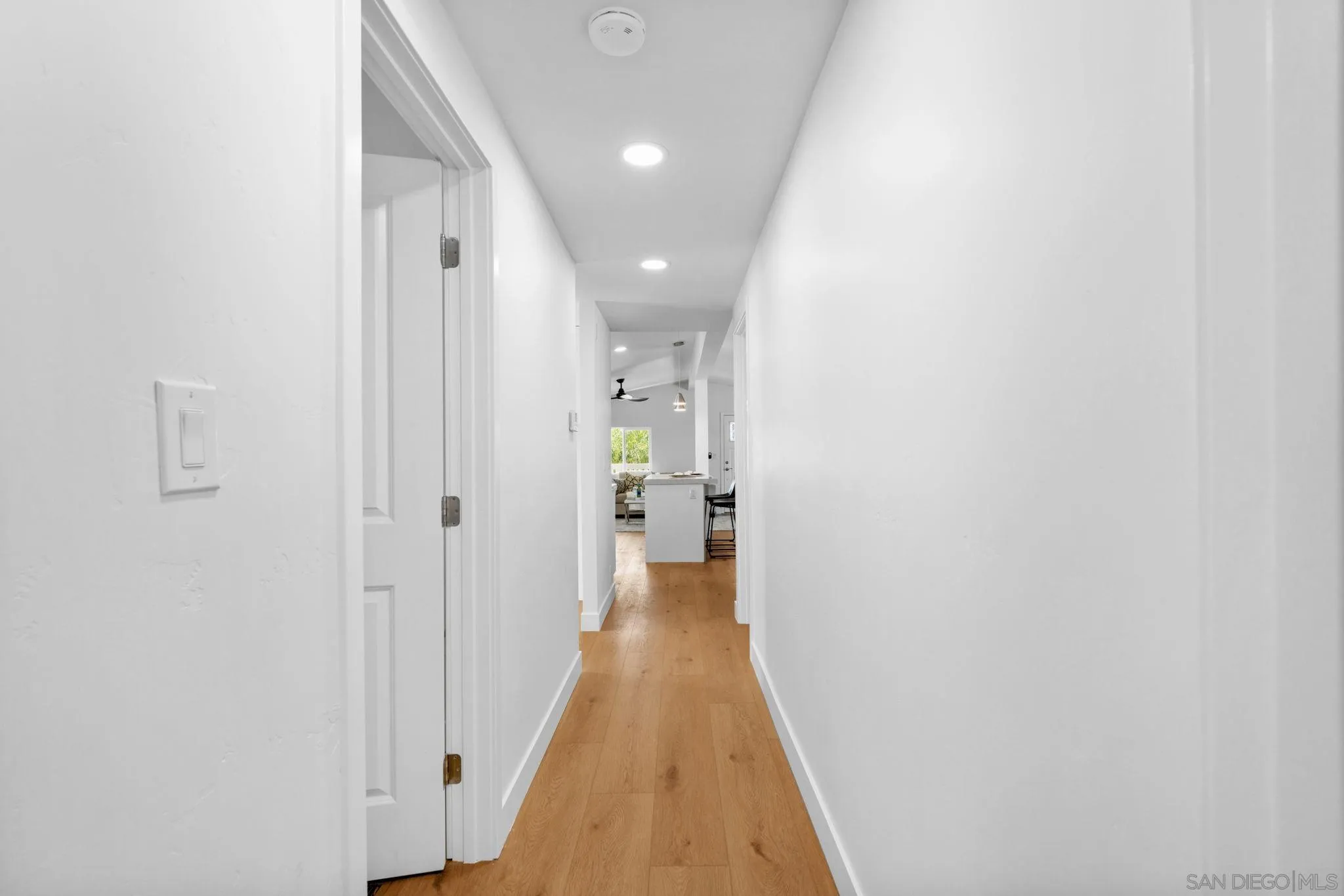 https://cdn.realtyfeed.com/cdn/127/250034159/4ef9cb676d829e5f8720ca4c65ab03a8.webp