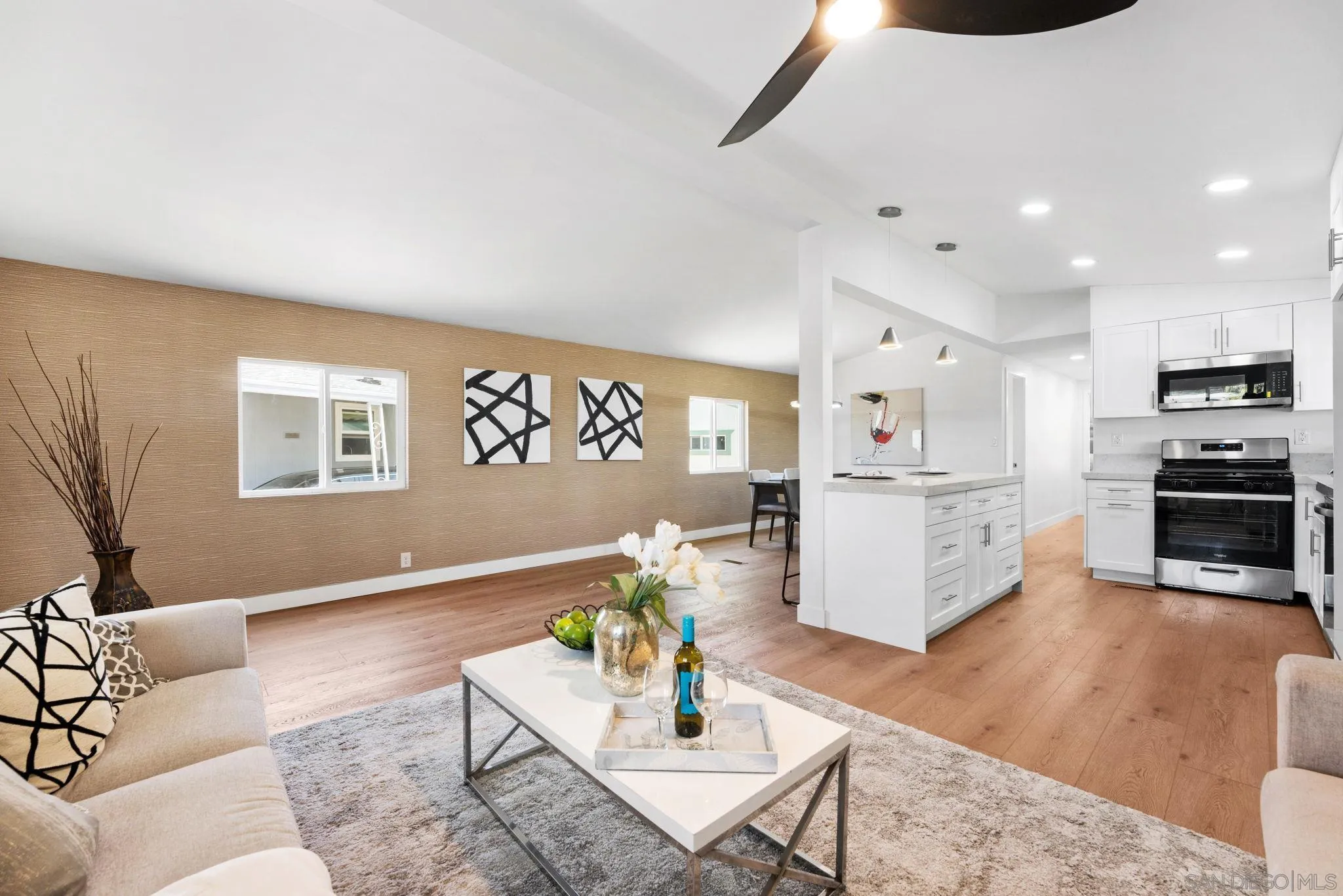 https://cdn.realtyfeed.com/cdn/127/250034159/51c2fac57f2649584bea07f8b88c80df.webp