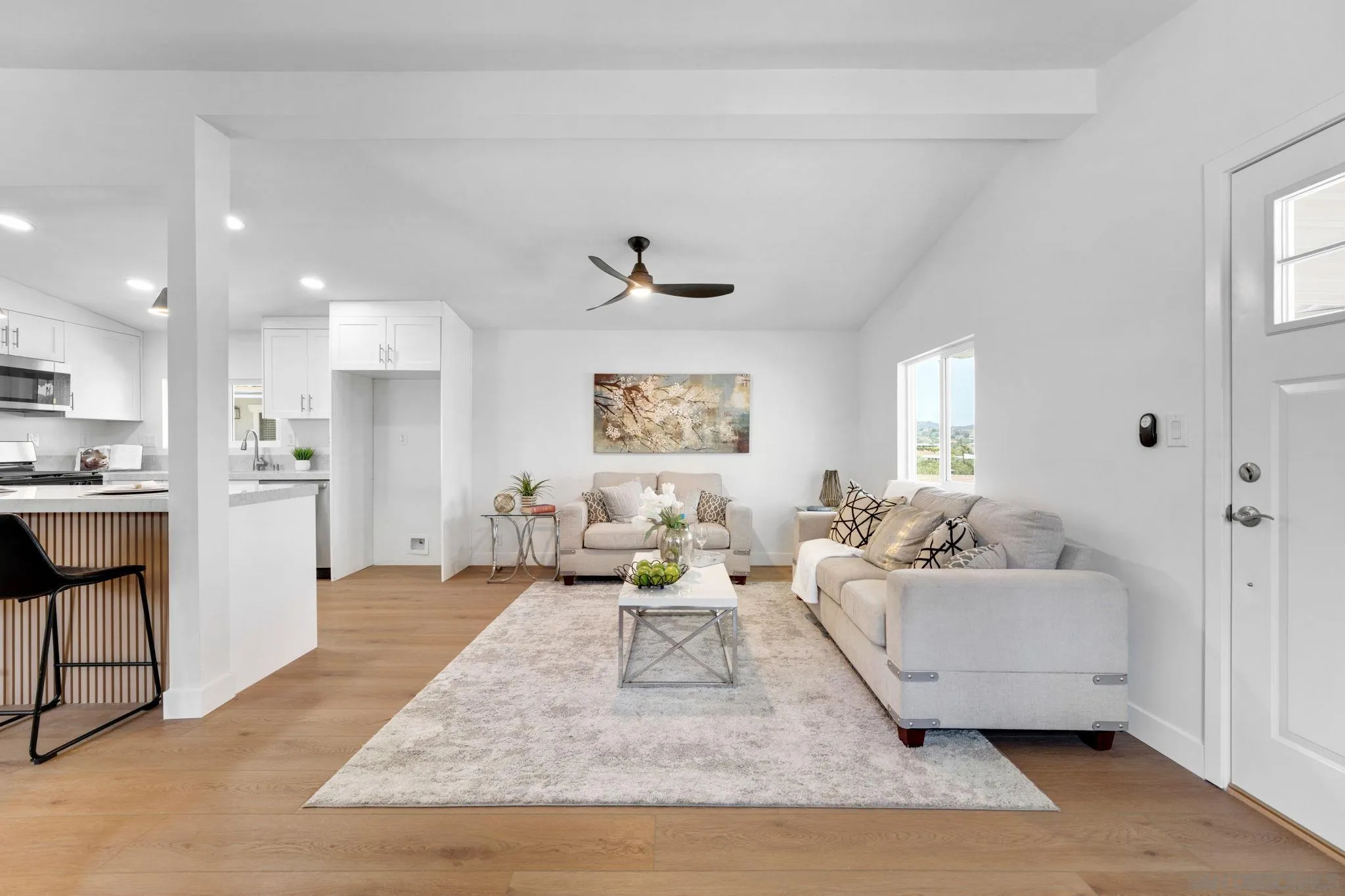 https://cdn.realtyfeed.com/cdn/127/250034159/57e934fcee66756328f32b271af0dbb1.webp