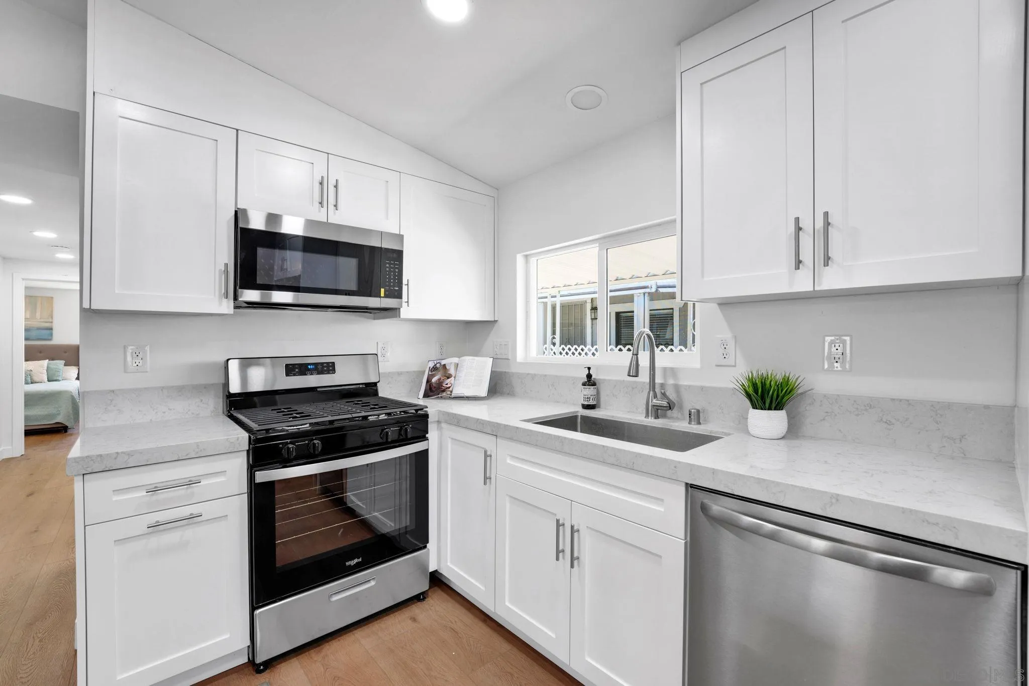 https://cdn.realtyfeed.com/cdn/127/250034159/b99abcf583c1c45d7e56a3997a692739.webp