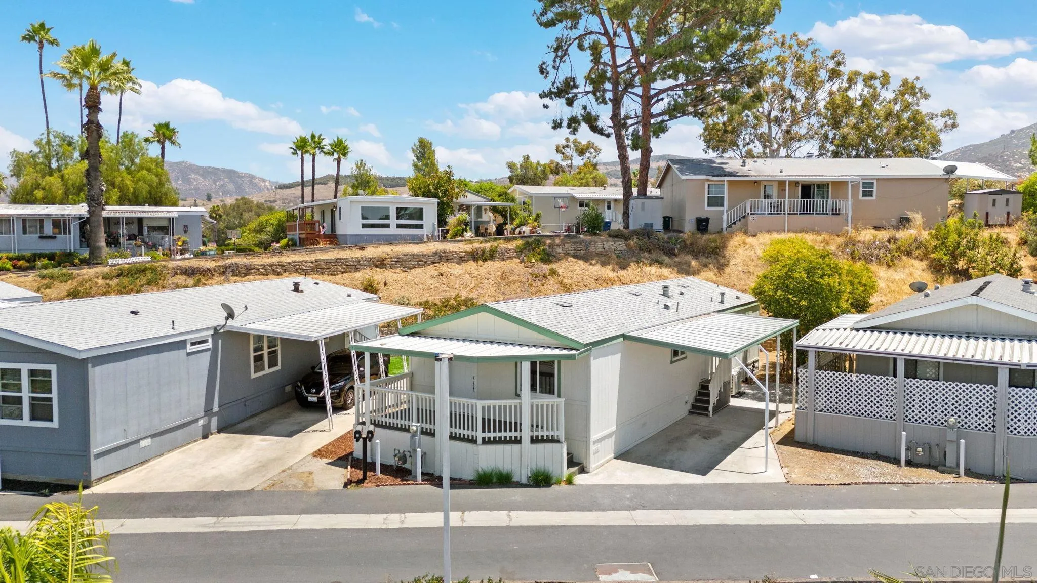 https://cdn.realtyfeed.com/cdn/127/250034159/f0550b5e9de7b43d3f81fea84c5a5525.webp