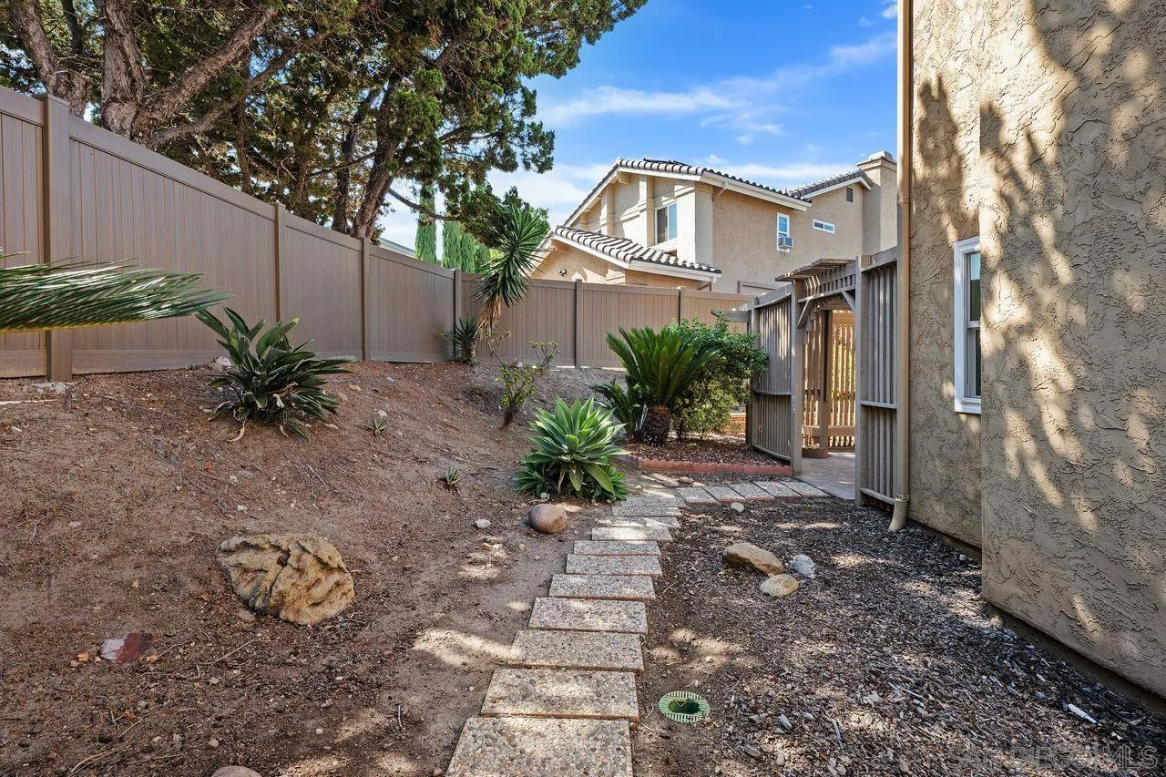 https://cdn.realtyfeed.com/cdn/127/250034164/3b8b67d146611fd002b190adedd4b64d.webp