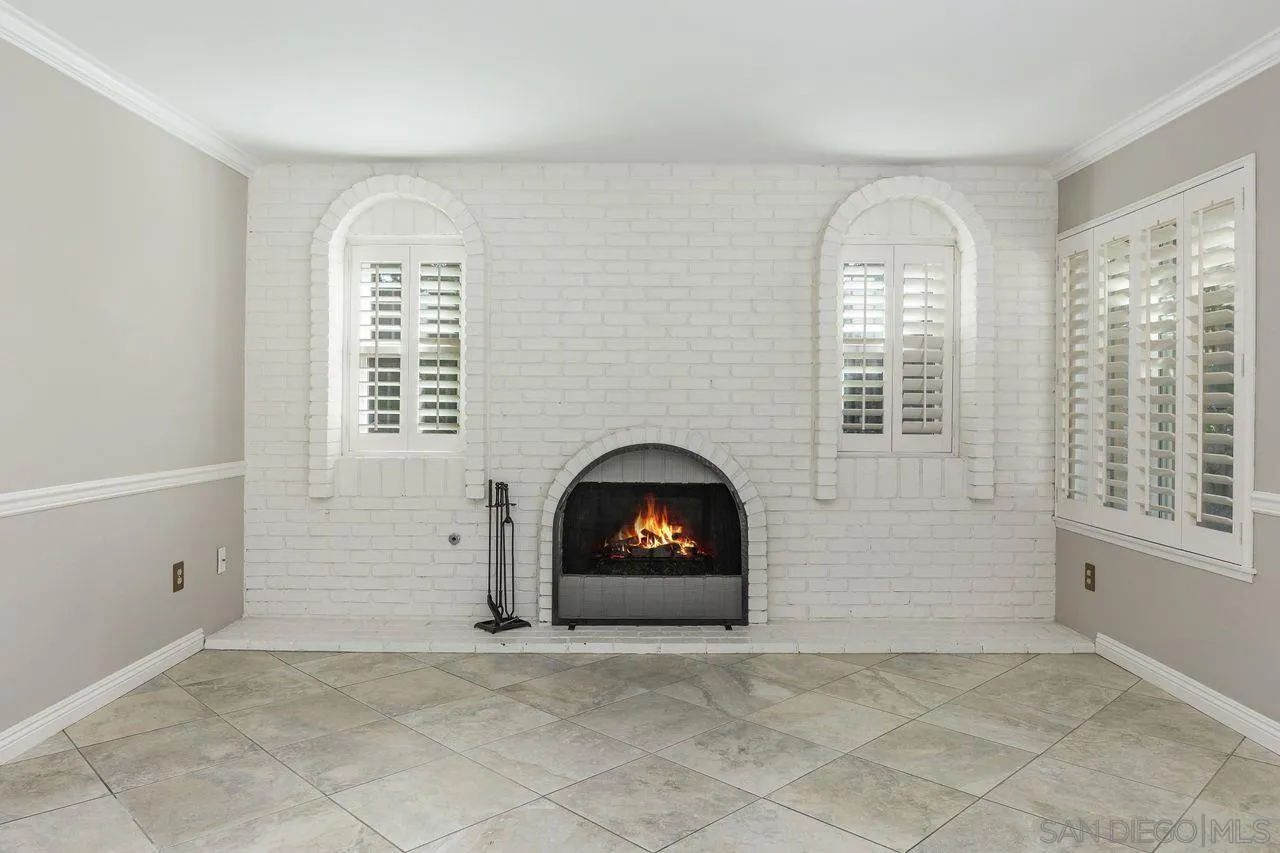 https://cdn.realtyfeed.com/cdn/127/250034164/3dcb7b5876256fdad1fbade241a1c215.webp