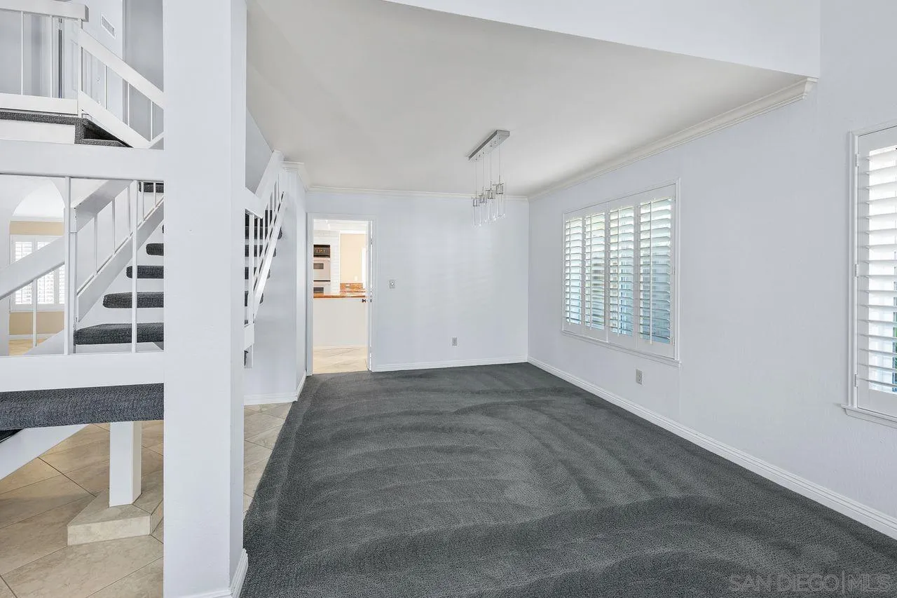 https://cdn.realtyfeed.com/cdn/127/250034164/8593c5ade332f1b79b1ea11129c7833a.webp