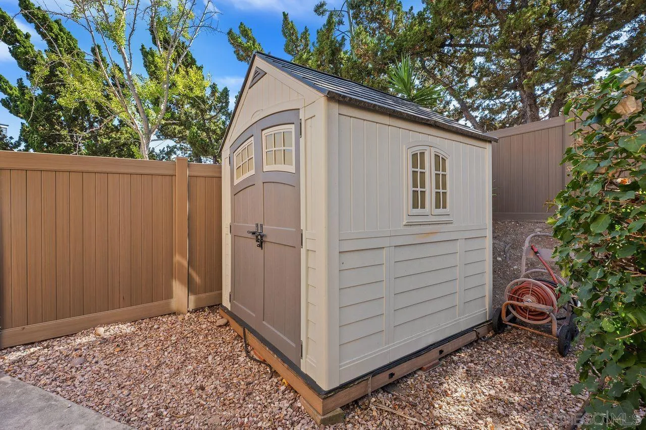 https://cdn.realtyfeed.com/cdn/127/250034164/ed890de2ae73a927f682c619a8796ee5.webp