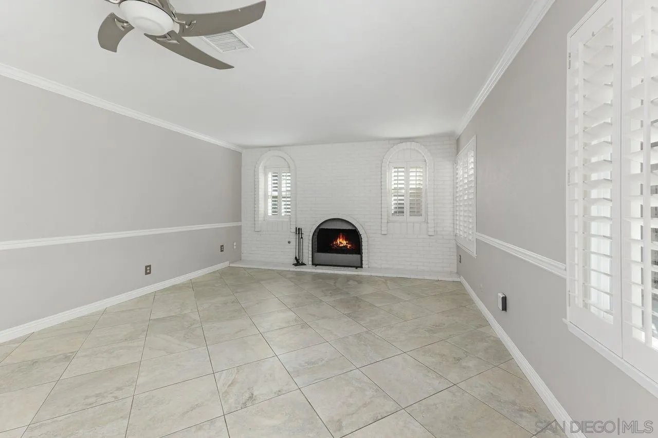 https://cdn.realtyfeed.com/cdn/127/250034164/f4e0f1273d7dcc4169a77dc63497672f.webp