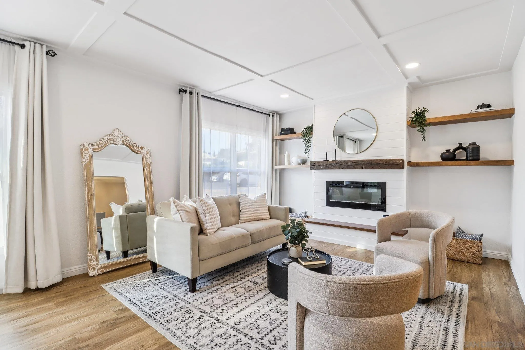 https://cdn.realtyfeed.com/cdn/127/250034165/4400d1be3921e1341729f959c1dca2bc.webp