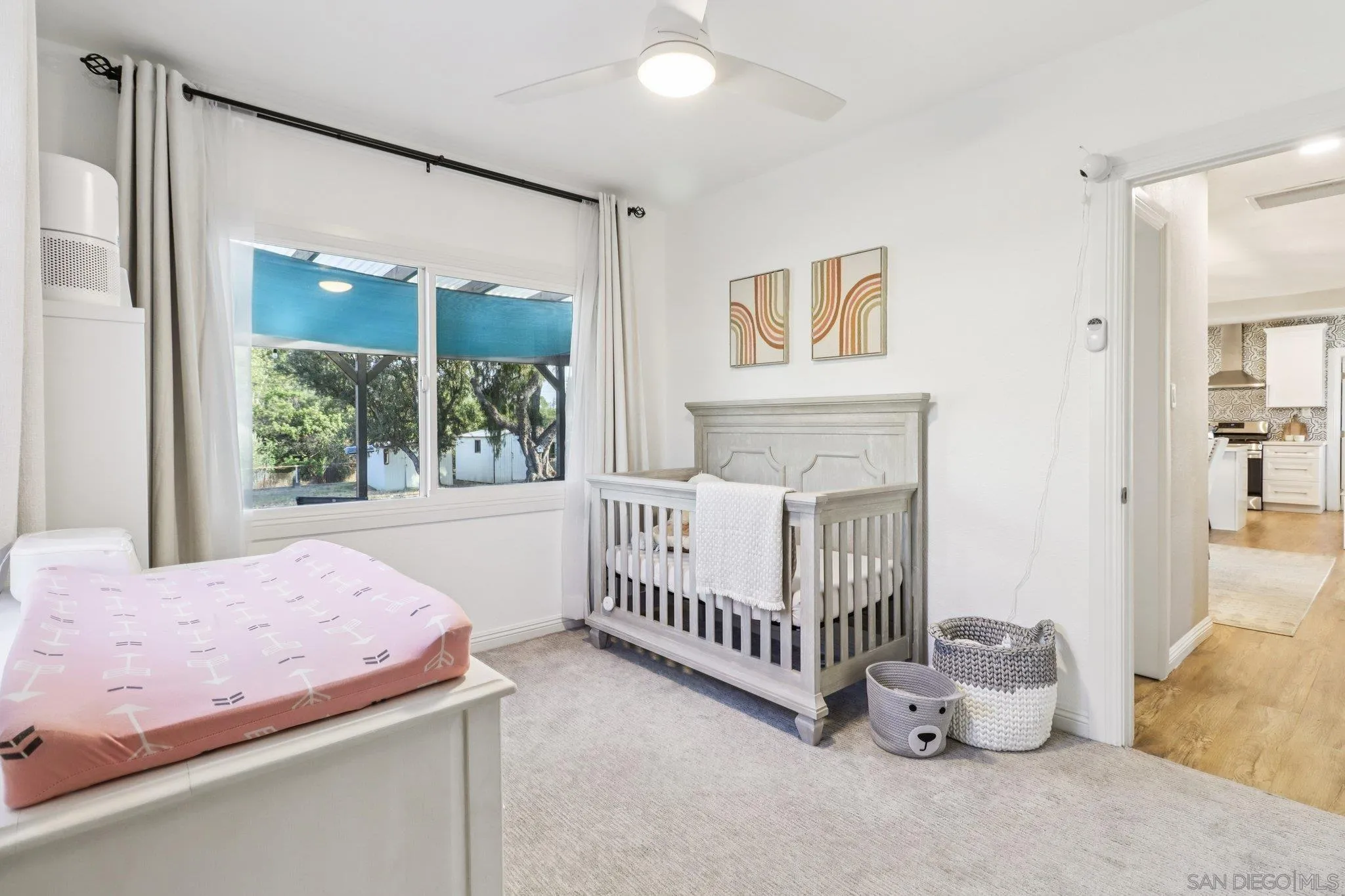 https://cdn.realtyfeed.com/cdn/127/250034165/52ff43014a2bb8b8dc296aed0a71c3b5.webp