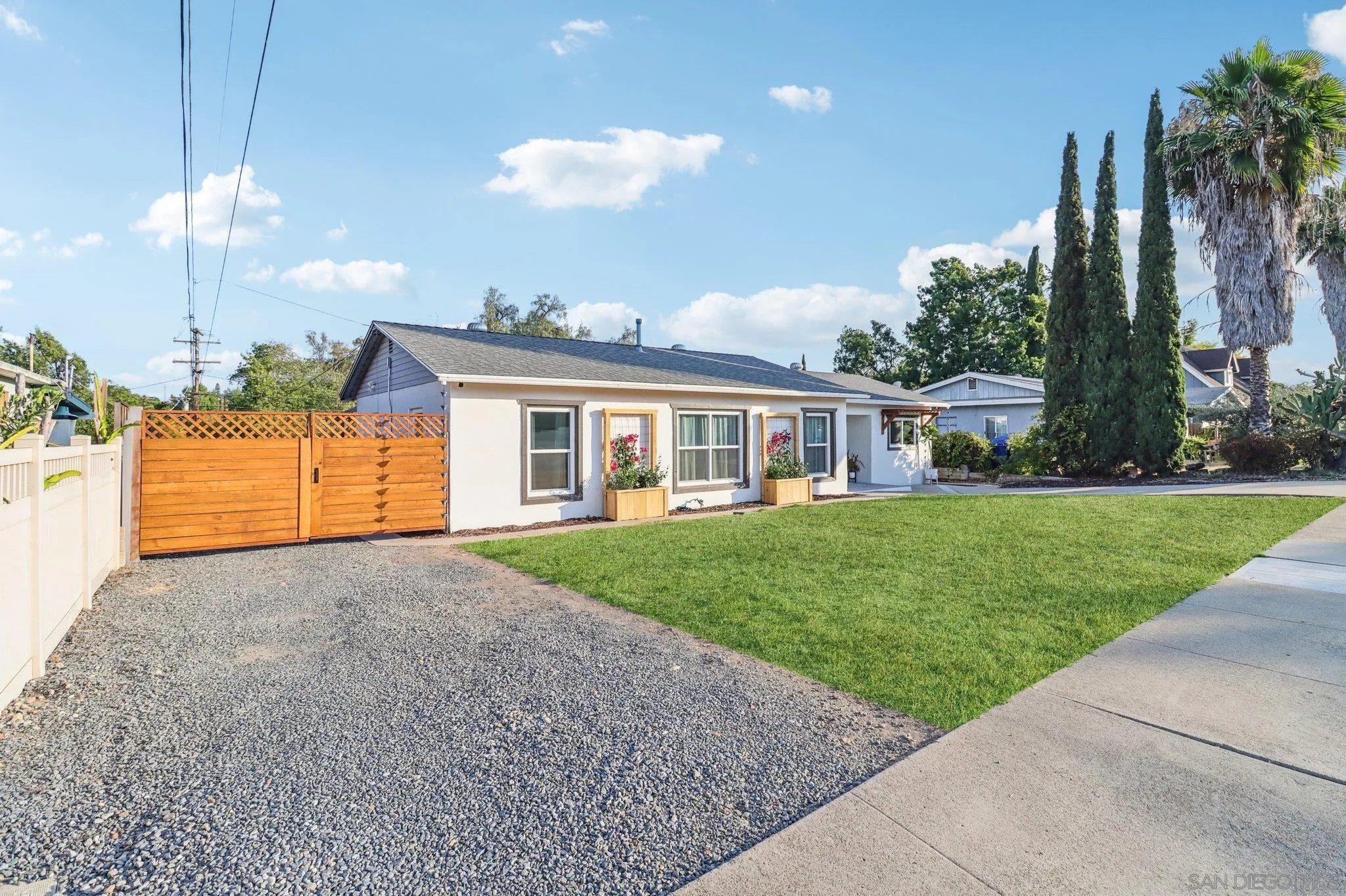 https://cdn.realtyfeed.com/cdn/127/250034165/6da1f9804e100f7aece31f68671f7aeb.webp