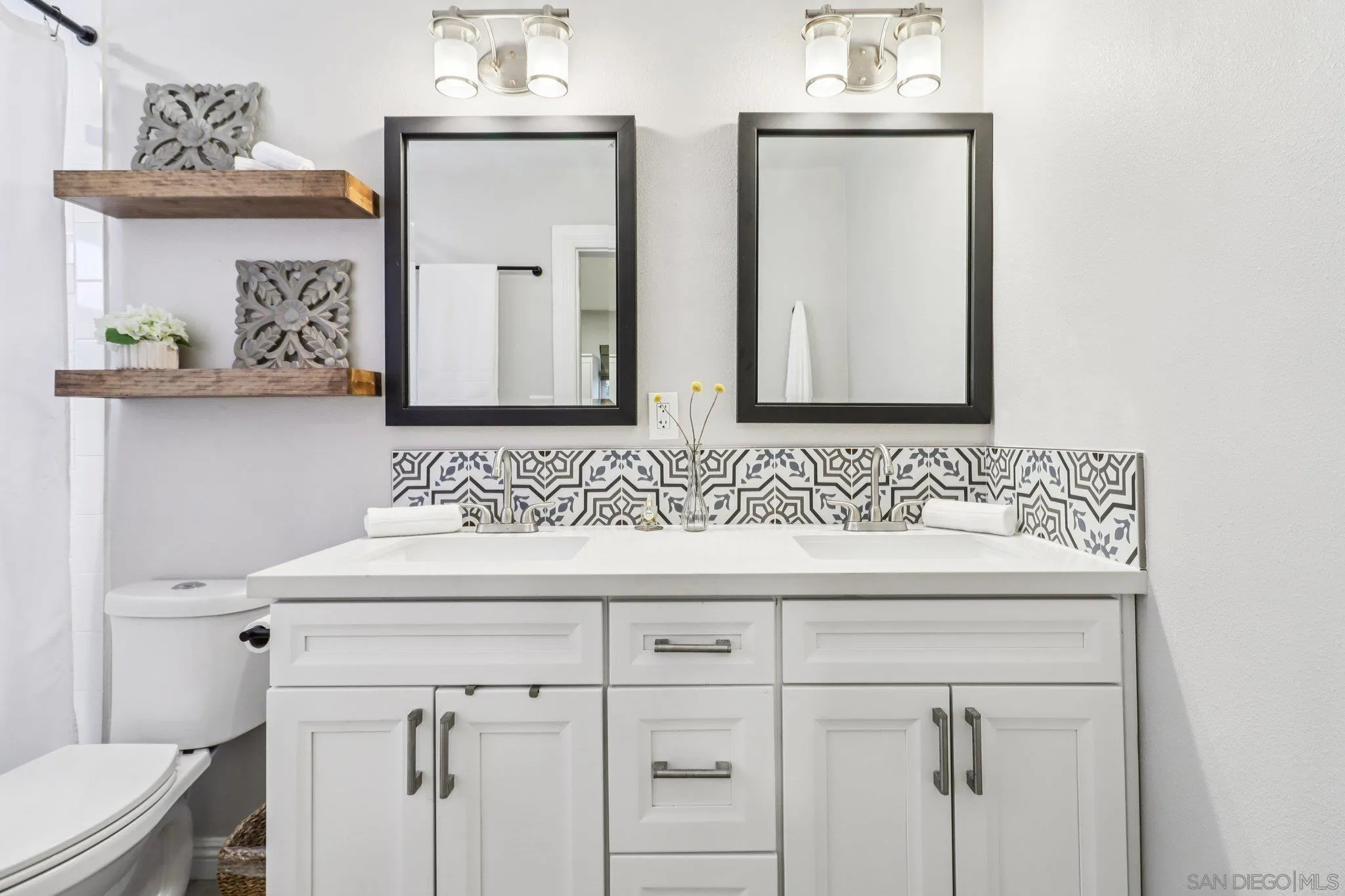 https://cdn.realtyfeed.com/cdn/127/250034165/c39e86dd1dd0631b93a6482b49427e7f.webp